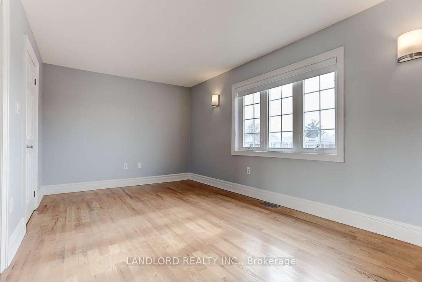 Photo 21 of 34 Jesmond Avenue, Toronto, Oakwood Village — HOMEH