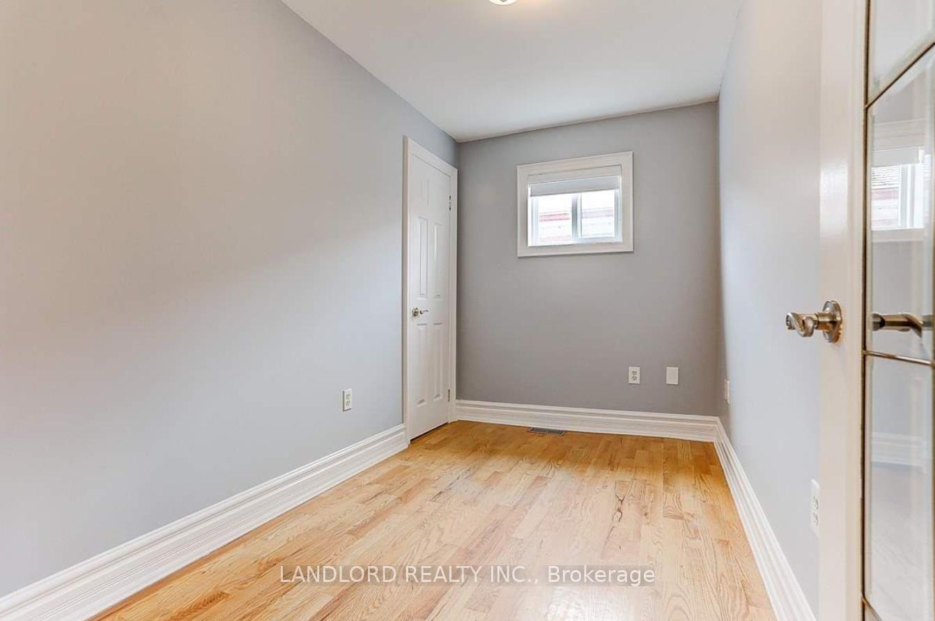 Photo 23 of 34 Jesmond Avenue, Toronto, Oakwood Village — HOMEH