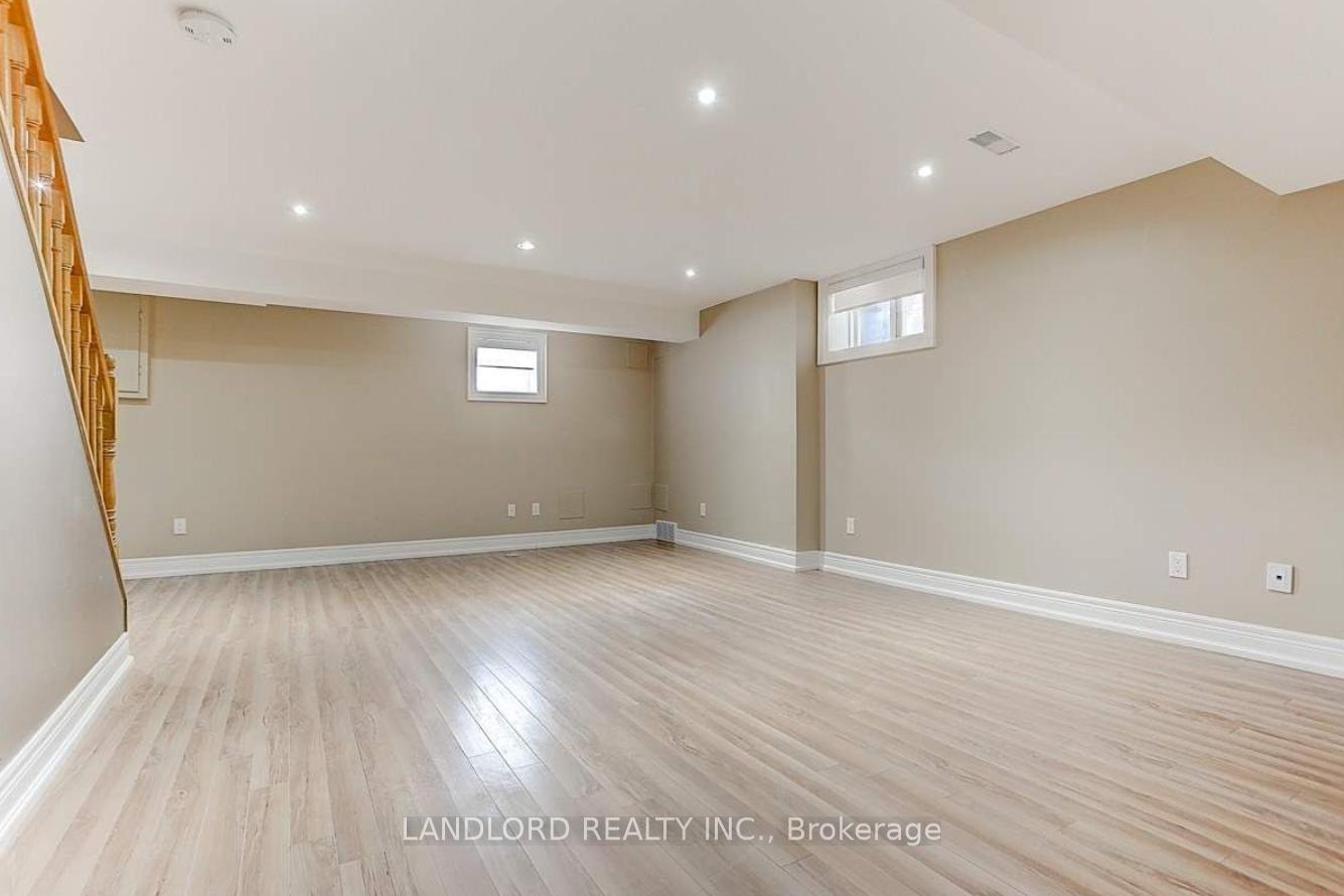 Photo 29 of 34 Jesmond Avenue, Toronto, Oakwood Village — HOMEH