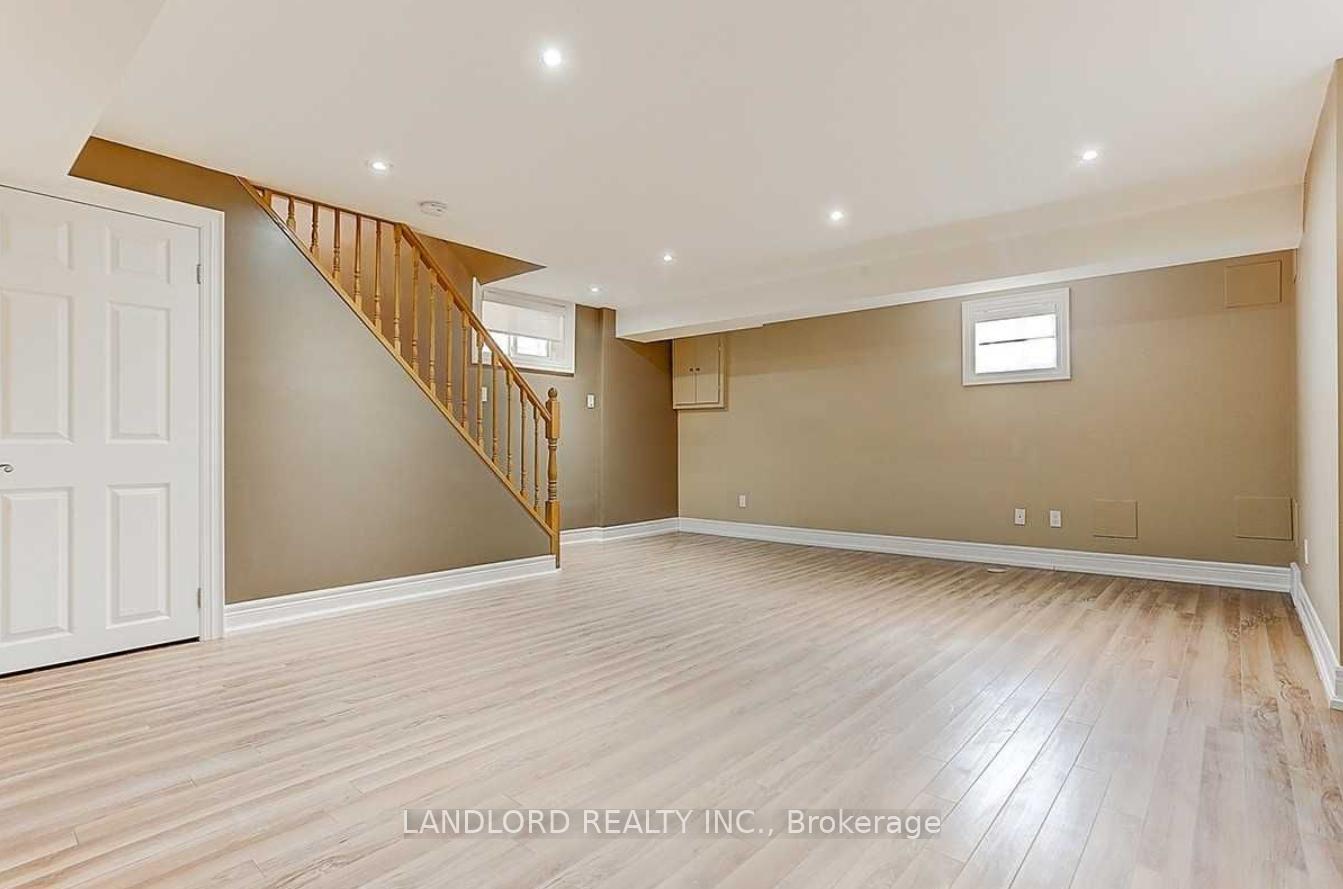 Photo 30 of 34 Jesmond Avenue, Toronto, Oakwood Village — HOMEH