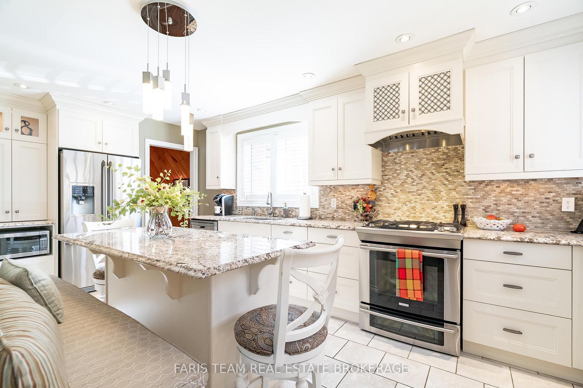 Photo 5 of 707 9th Avenue, Tay, Port McNicoll — HOMEH