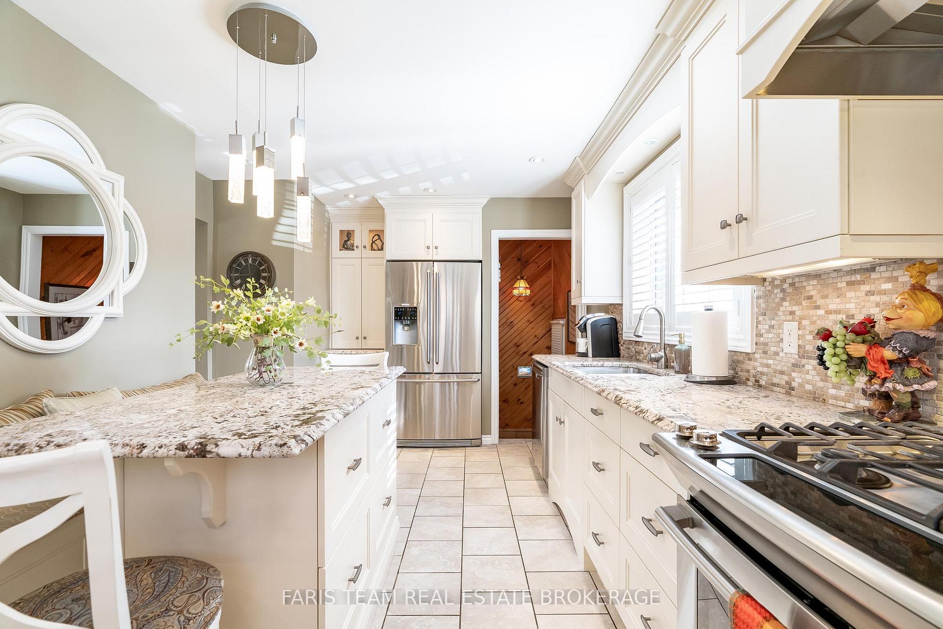 Photo 8 of 707 9th Avenue, Tay, Port McNicoll — HOMEH