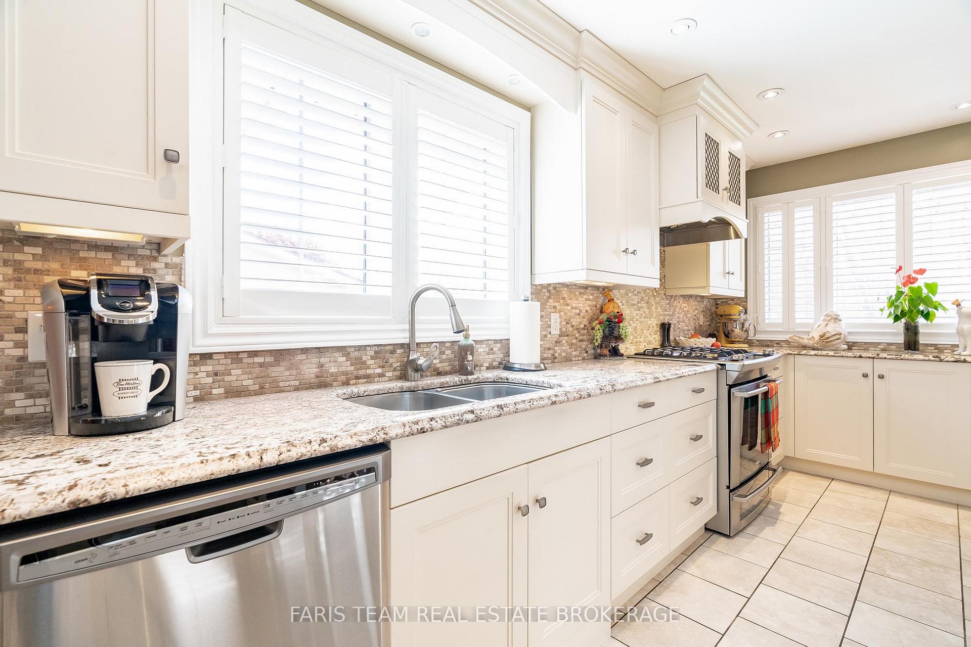 Photo 9 of 707 9th Avenue, Tay, Port McNicoll — HOMEH