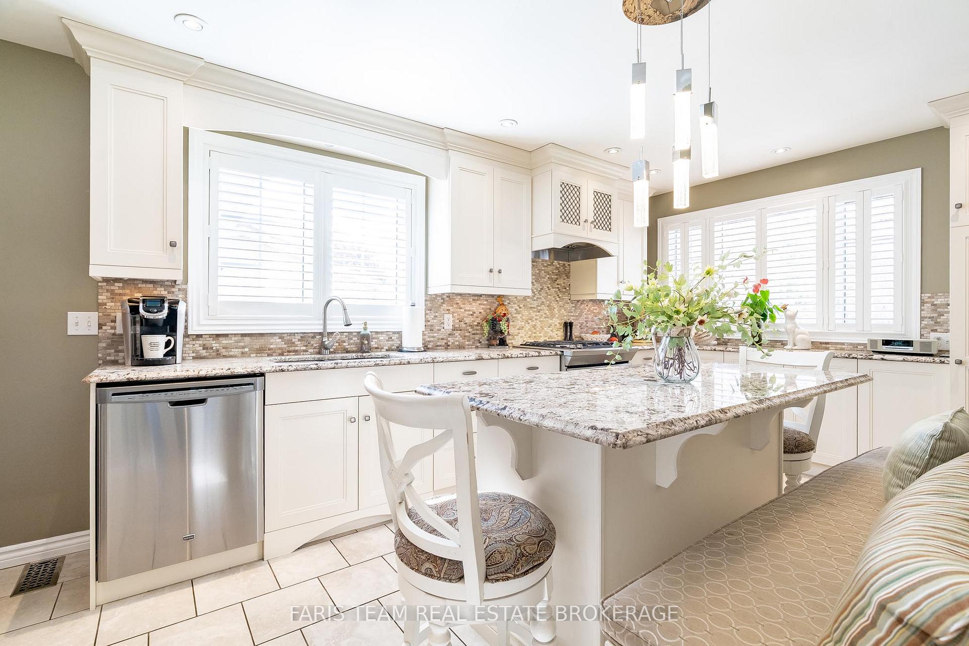 Photo 11 of 707 9th Avenue, Tay, Port McNicoll — HOMEH