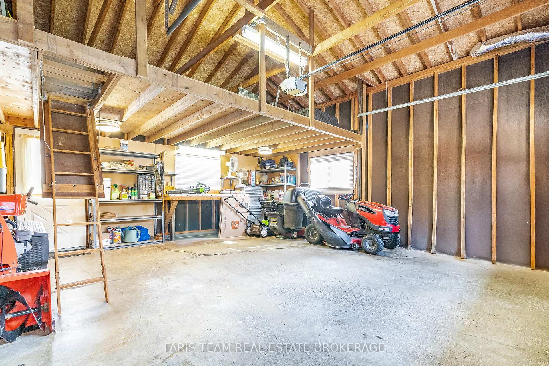 Photo 29 of 707 9th Avenue, Tay, Port McNicoll — HOMEH