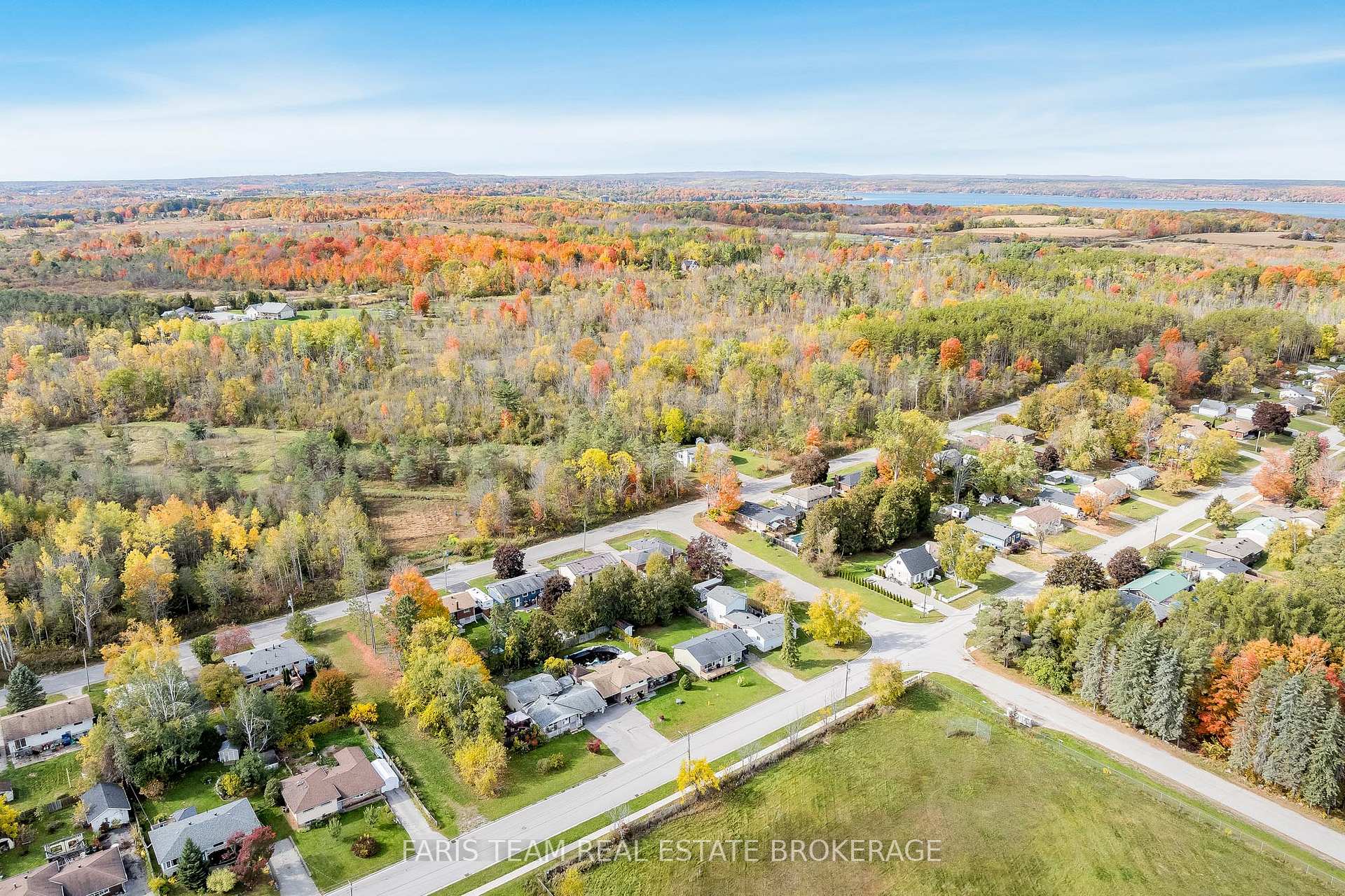 Photo 38 of 707 9th Avenue, Tay, Port McNicoll — HOMEH