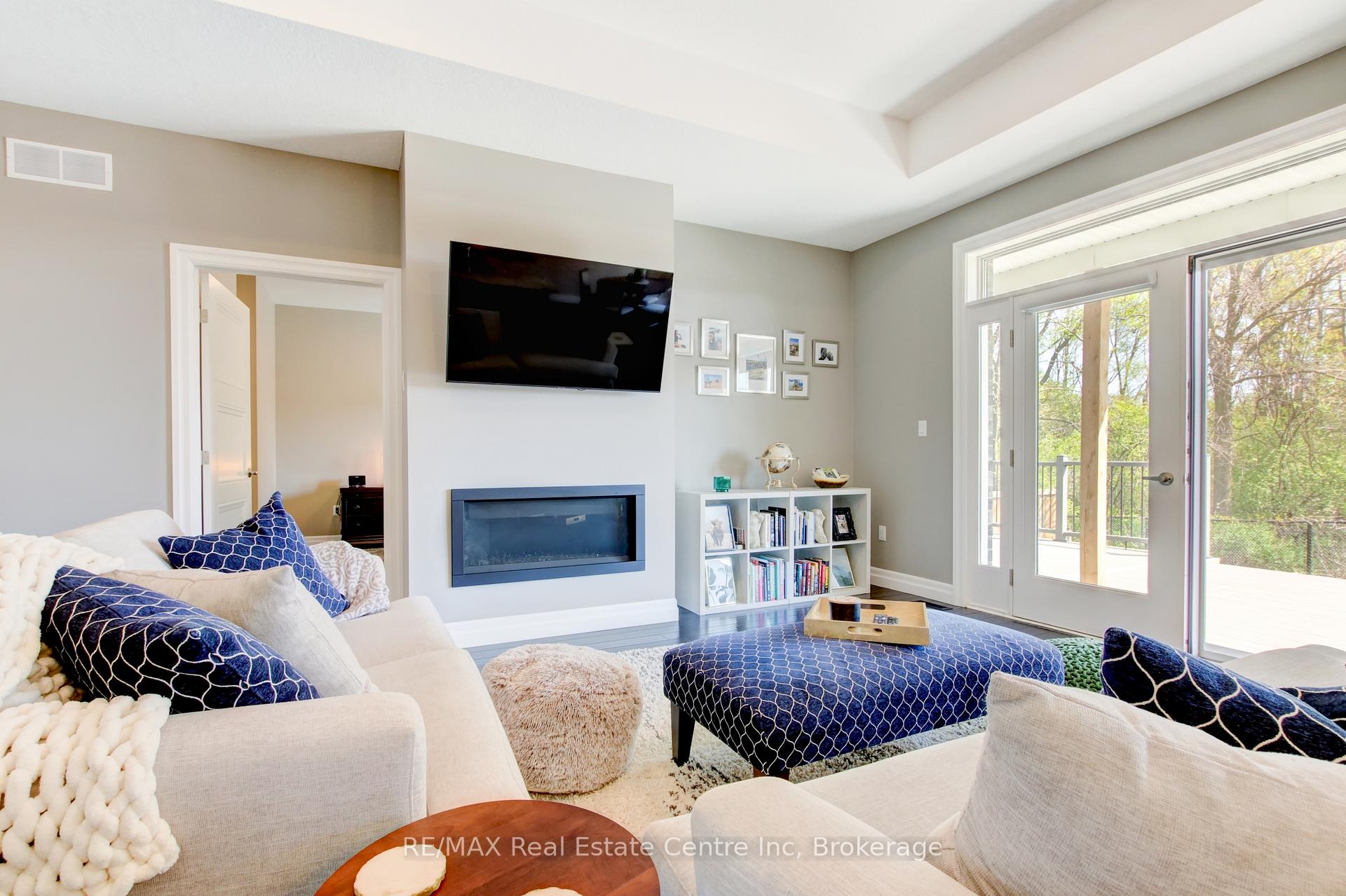 Photo 9 of 98 Mill Pond Crescent, Thames Centre, Rural Thames Centre — HOMEH
