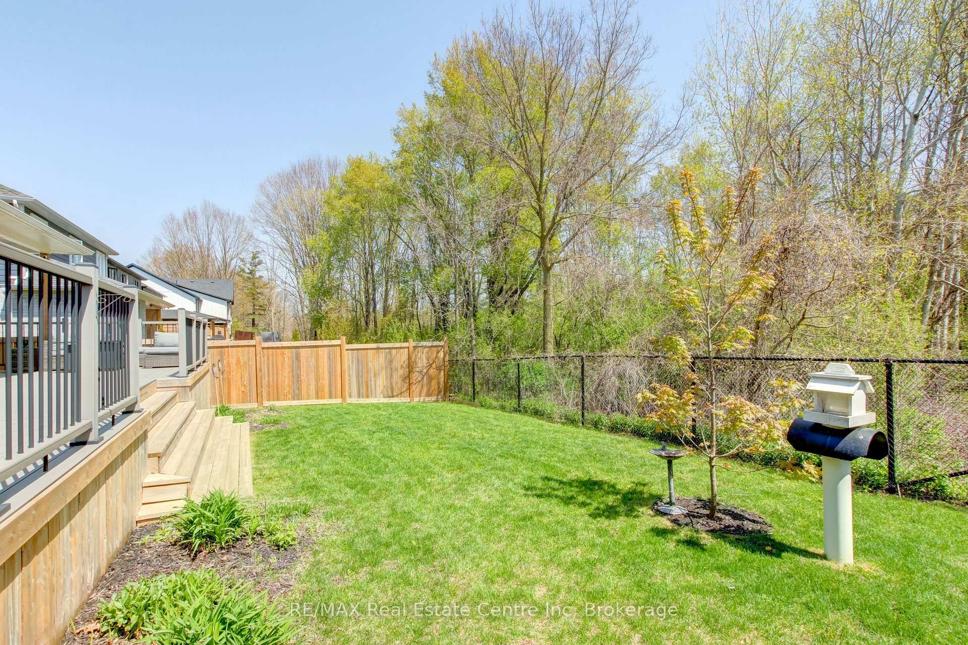 Photo 36 of 98 Mill Pond Crescent, Thames Centre, Rural Thames Centre — HOMEH