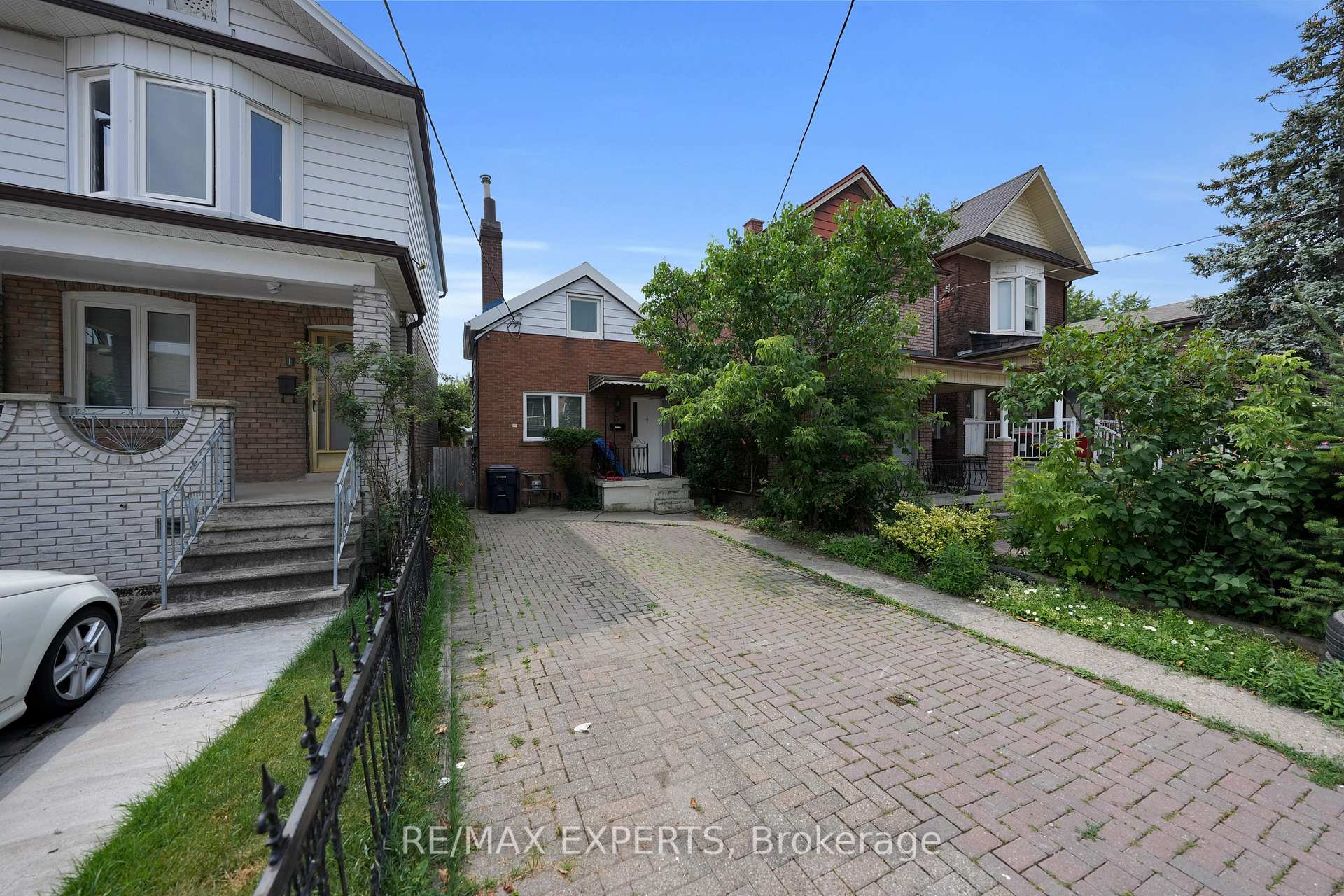 Photo 12 of 3 Hanson Road, Toronto, Oakwood Village — HOMEH
