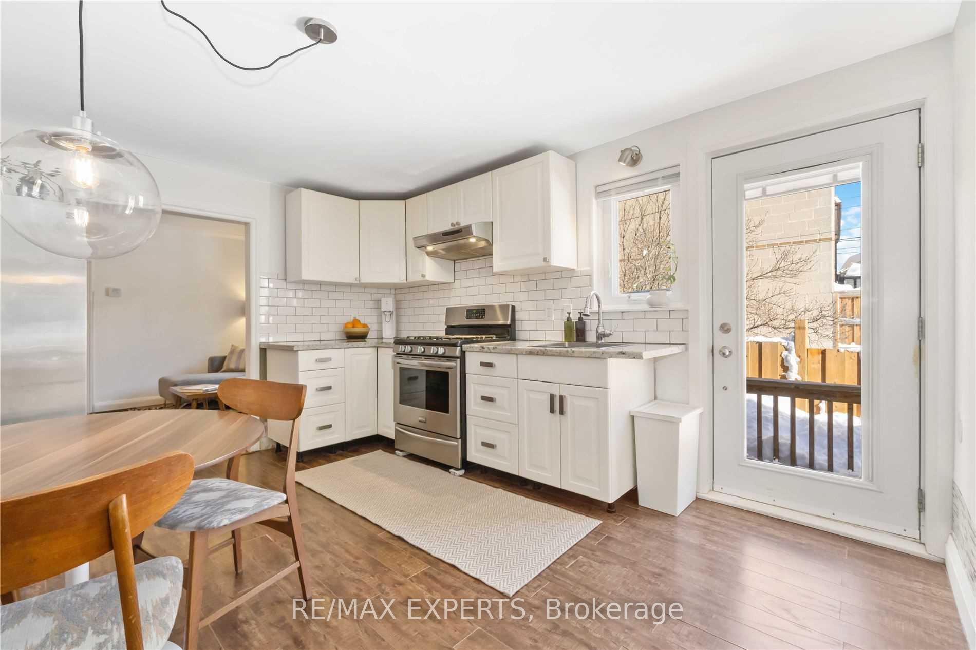 Photo 14 of 3 Hanson Road, Toronto, Oakwood Village — HOMEH