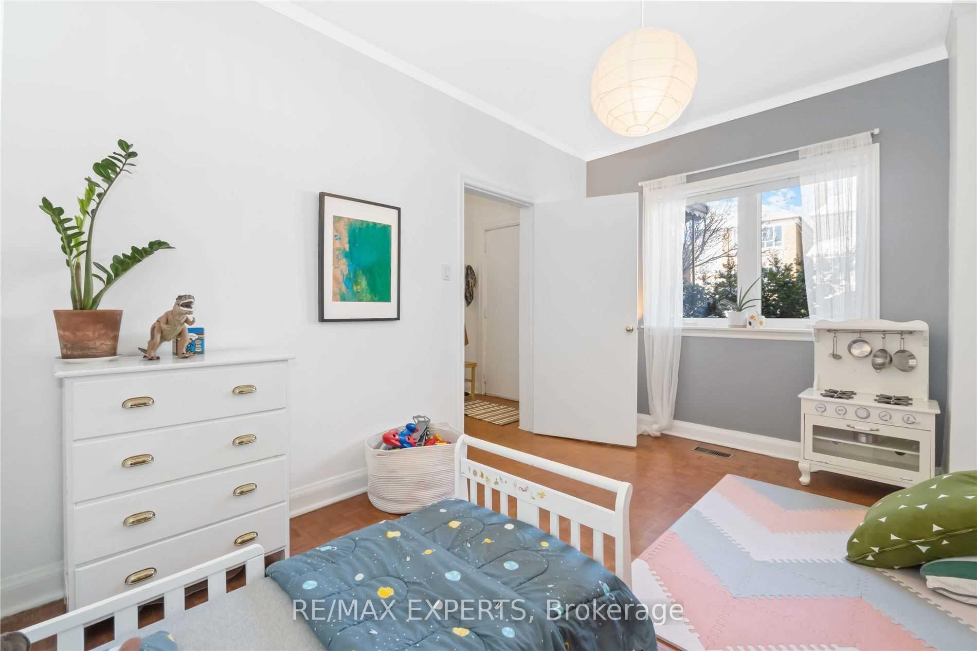 Photo 19 of 3 Hanson Road, Toronto, Oakwood Village — HOMEH