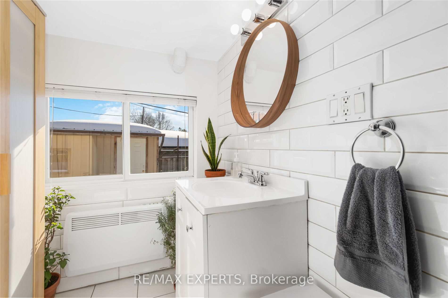 Photo 26 of 3 Hanson Road, Toronto, Oakwood Village — HOMEH