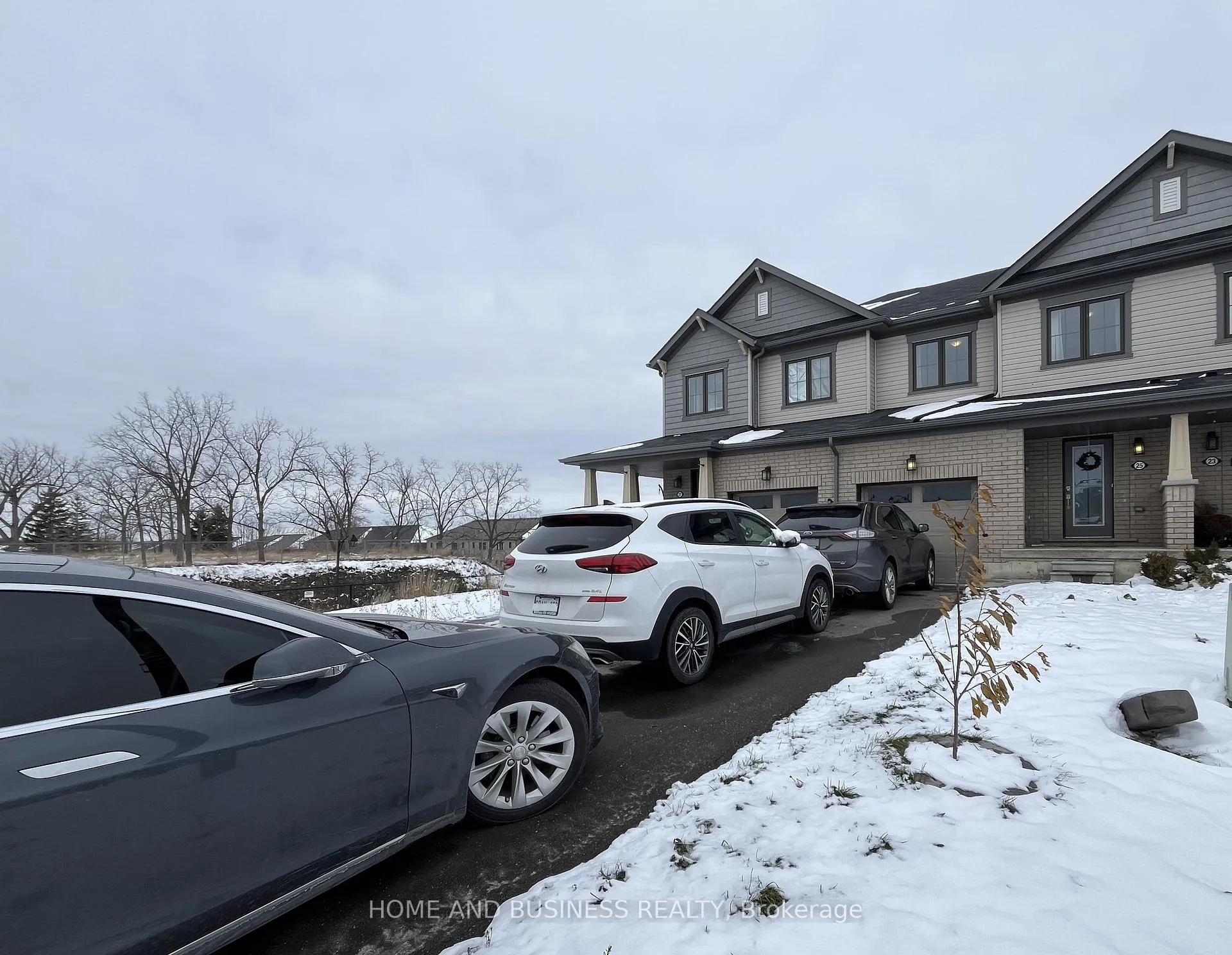 Photo 2 of 25 Allcroft Court, Hamilton, Stoney Creek — HOMEH