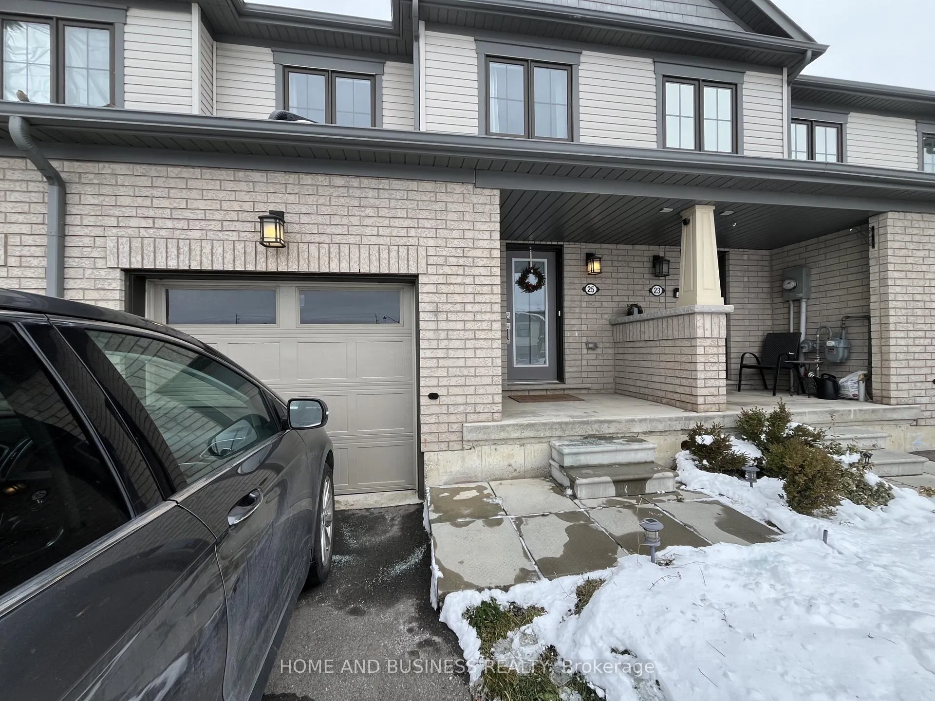 Photo 3 of 25 Allcroft Court, Hamilton, Stoney Creek — HOMEH