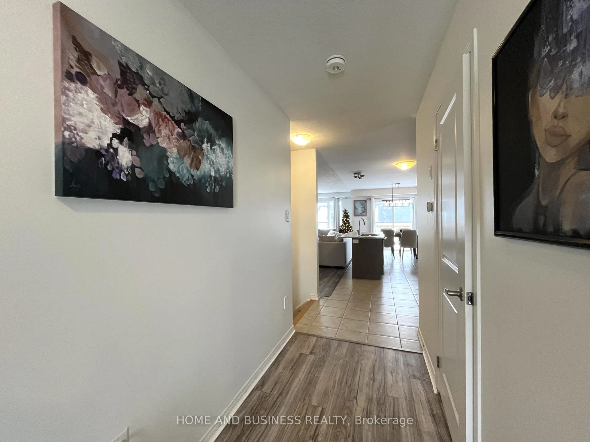 Photo 4 of 25 Allcroft Court, Hamilton, Stoney Creek — HOMEH