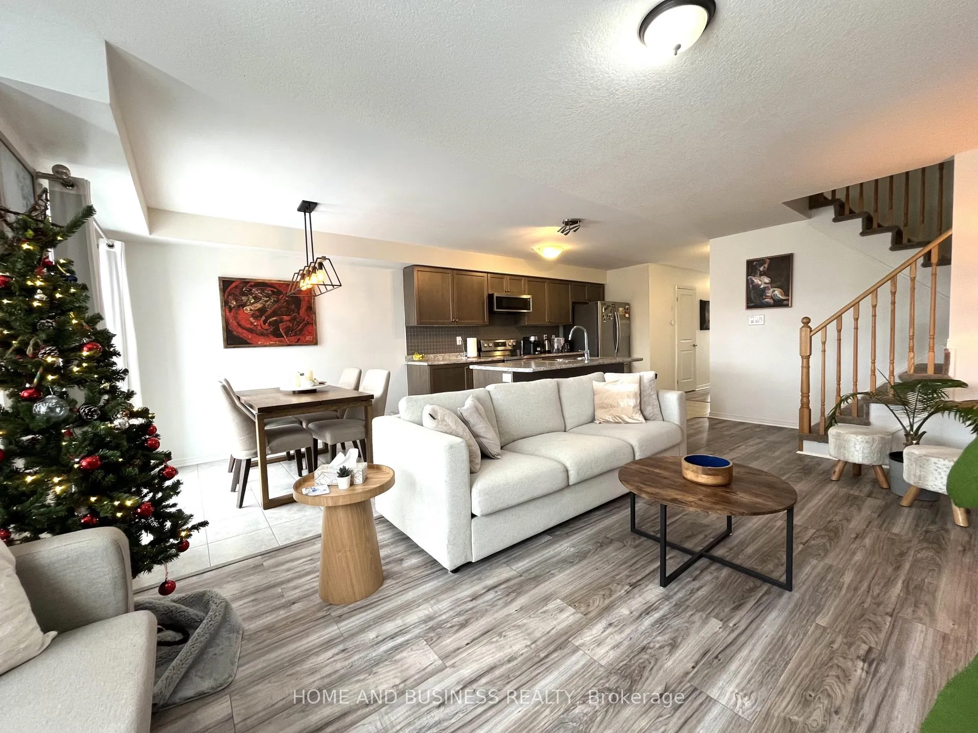 Photo 8 of 25 Allcroft Court, Hamilton, Stoney Creek — HOMEH