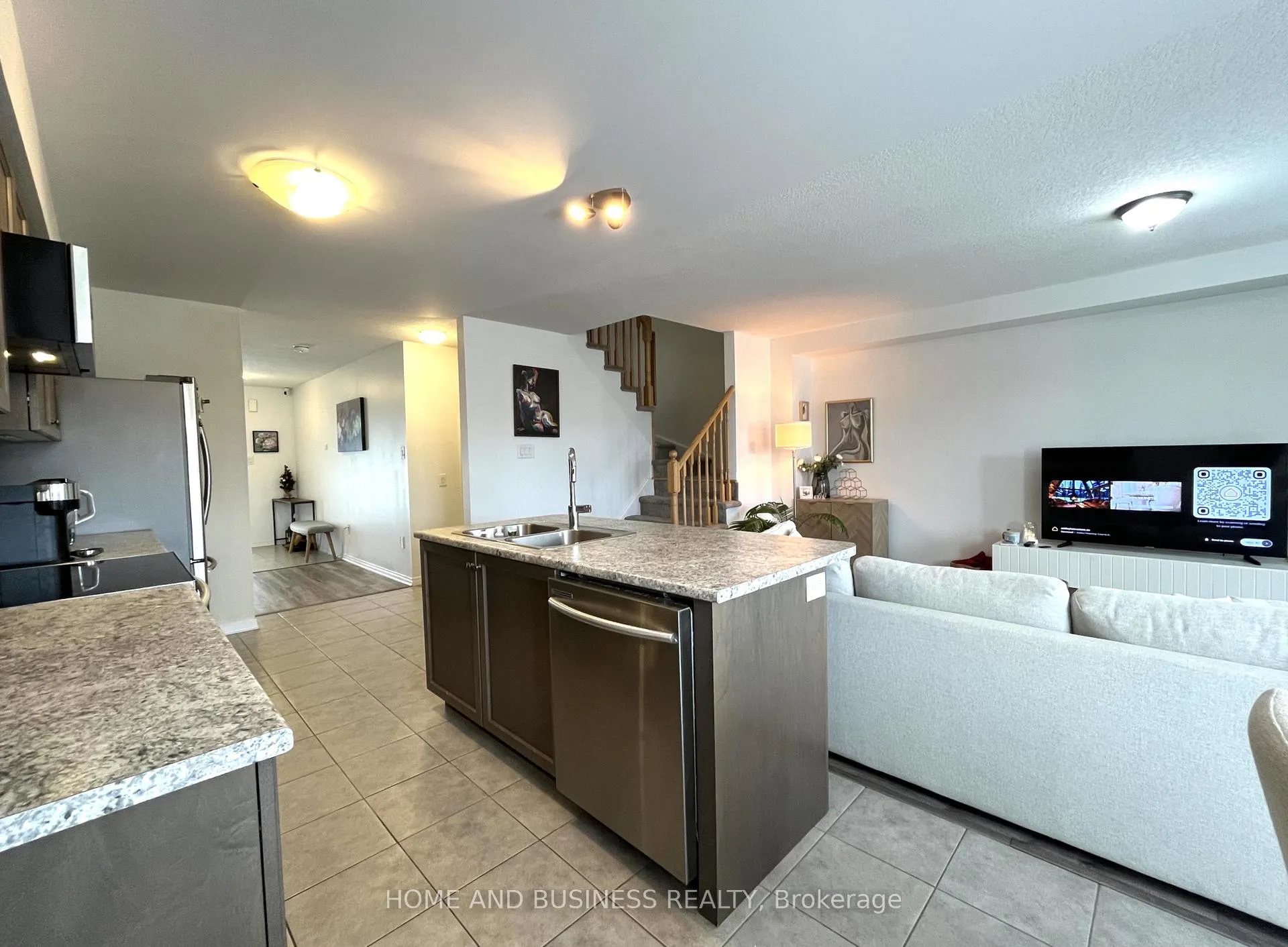 Photo 11 of 25 Allcroft Court, Hamilton, Stoney Creek — HOMEH