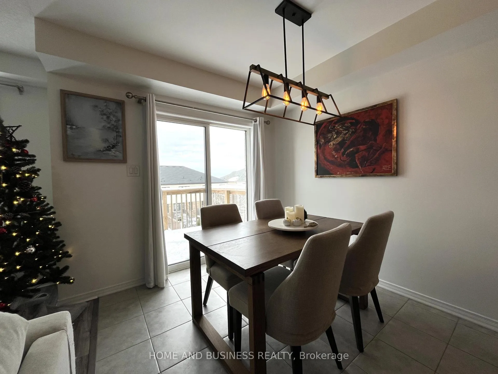 Photo 12 of 25 Allcroft Court, Hamilton, Stoney Creek — HOMEH