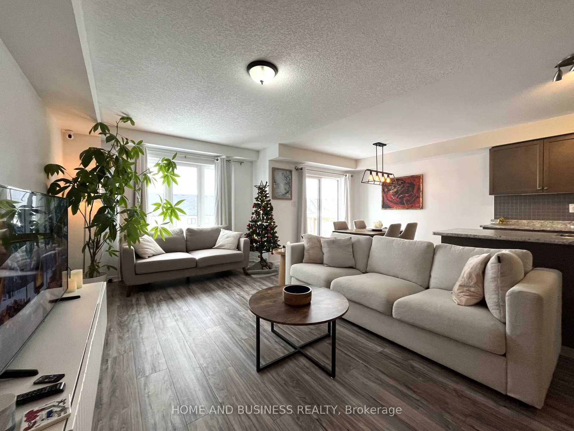 Photo 13 of 25 Allcroft Court, Hamilton, Stoney Creek — HOMEH