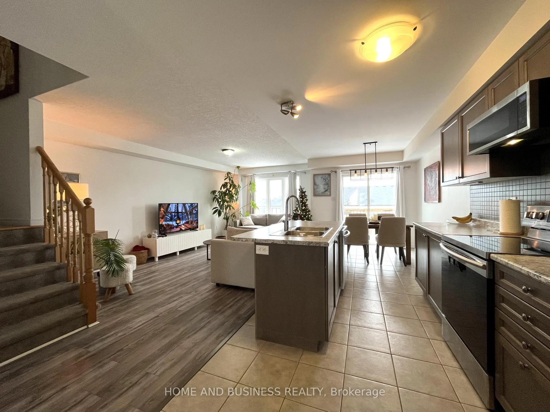 Photo 17 of 25 Allcroft Court, Hamilton, Stoney Creek — HOMEH