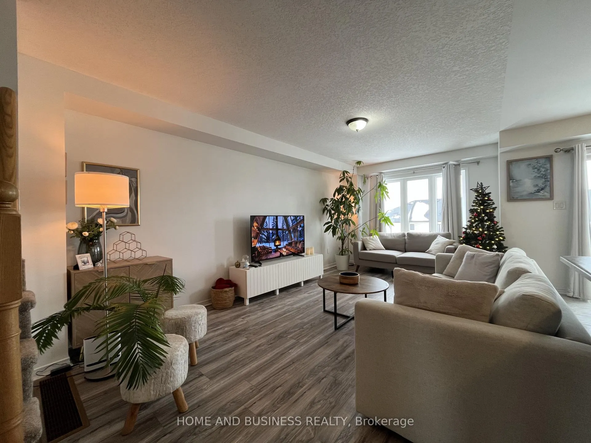 Photo 18 of 25 Allcroft Court, Hamilton, Stoney Creek — HOMEH