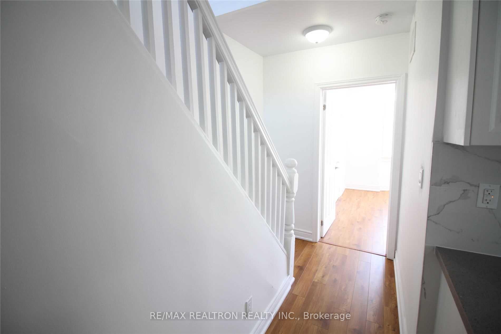 Photo 4 of Unit 2, 231 Christie Street, Toronto, The Annex — HOMEH