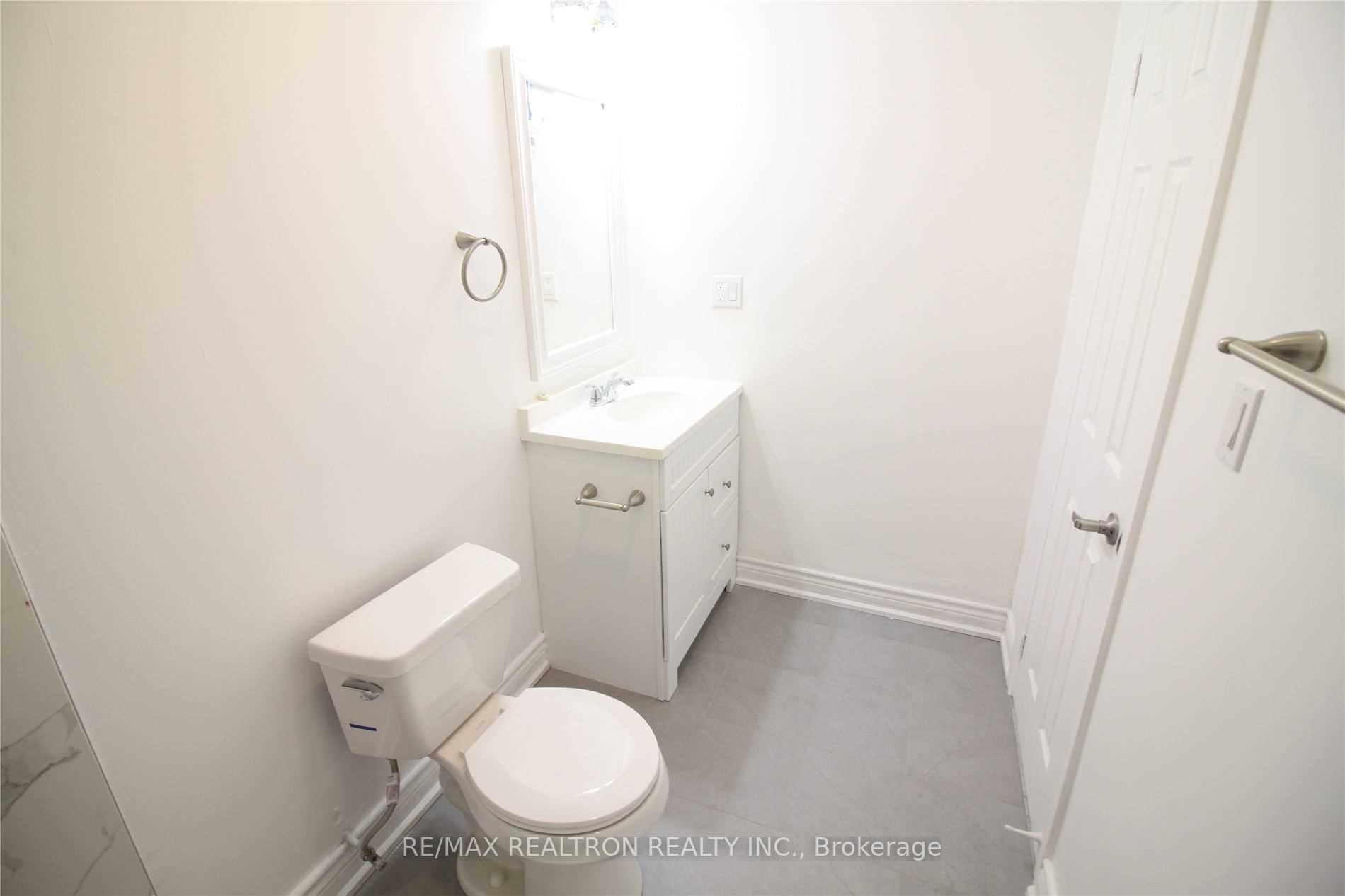 Photo 7 of Unit 2, 231 Christie Street, Toronto, The Annex — HOMEH