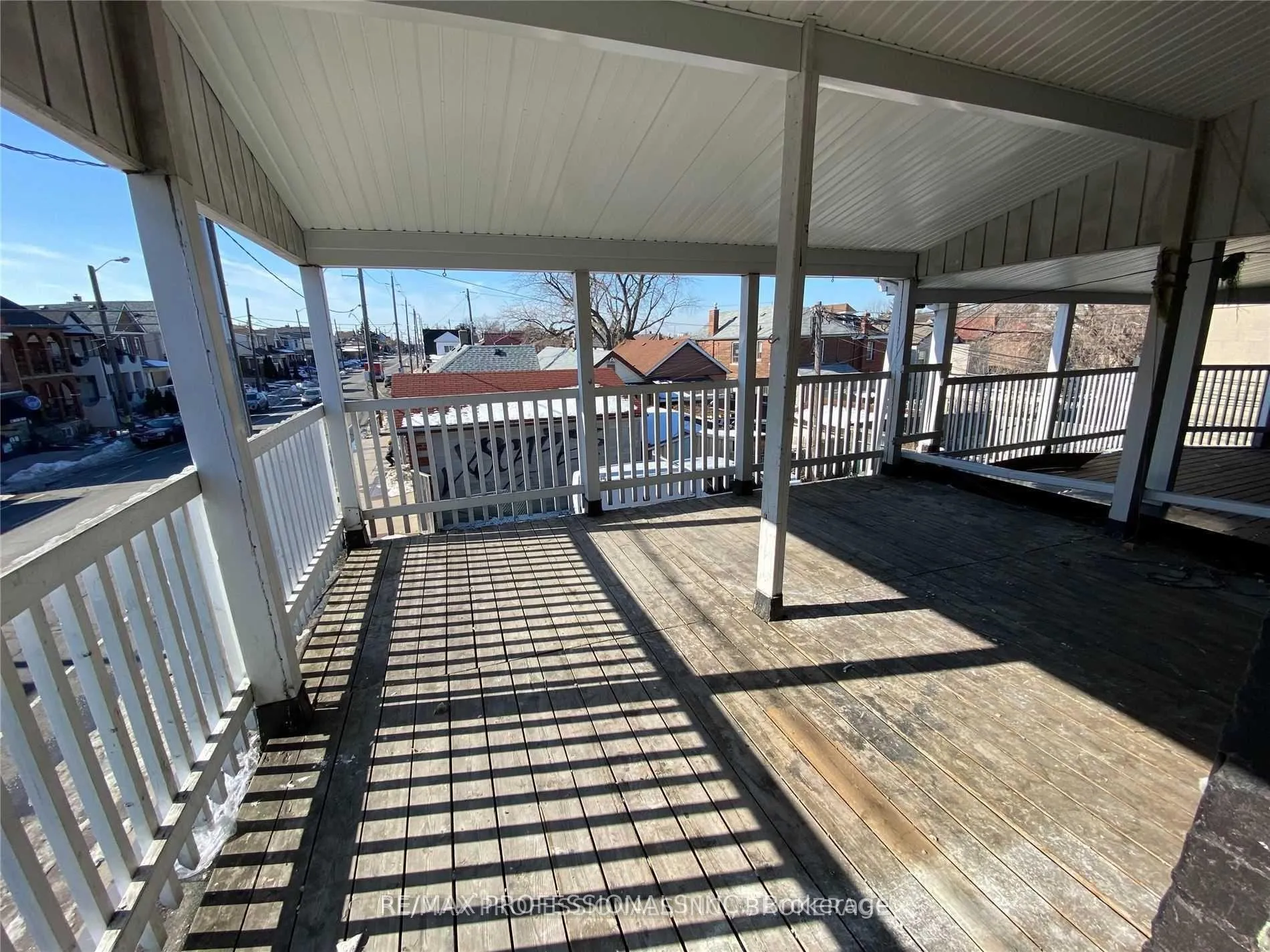 Photo 8 of Unit 2nd Floor, 2 Rogers Road, Toronto, Oakwood Village — HOMEH