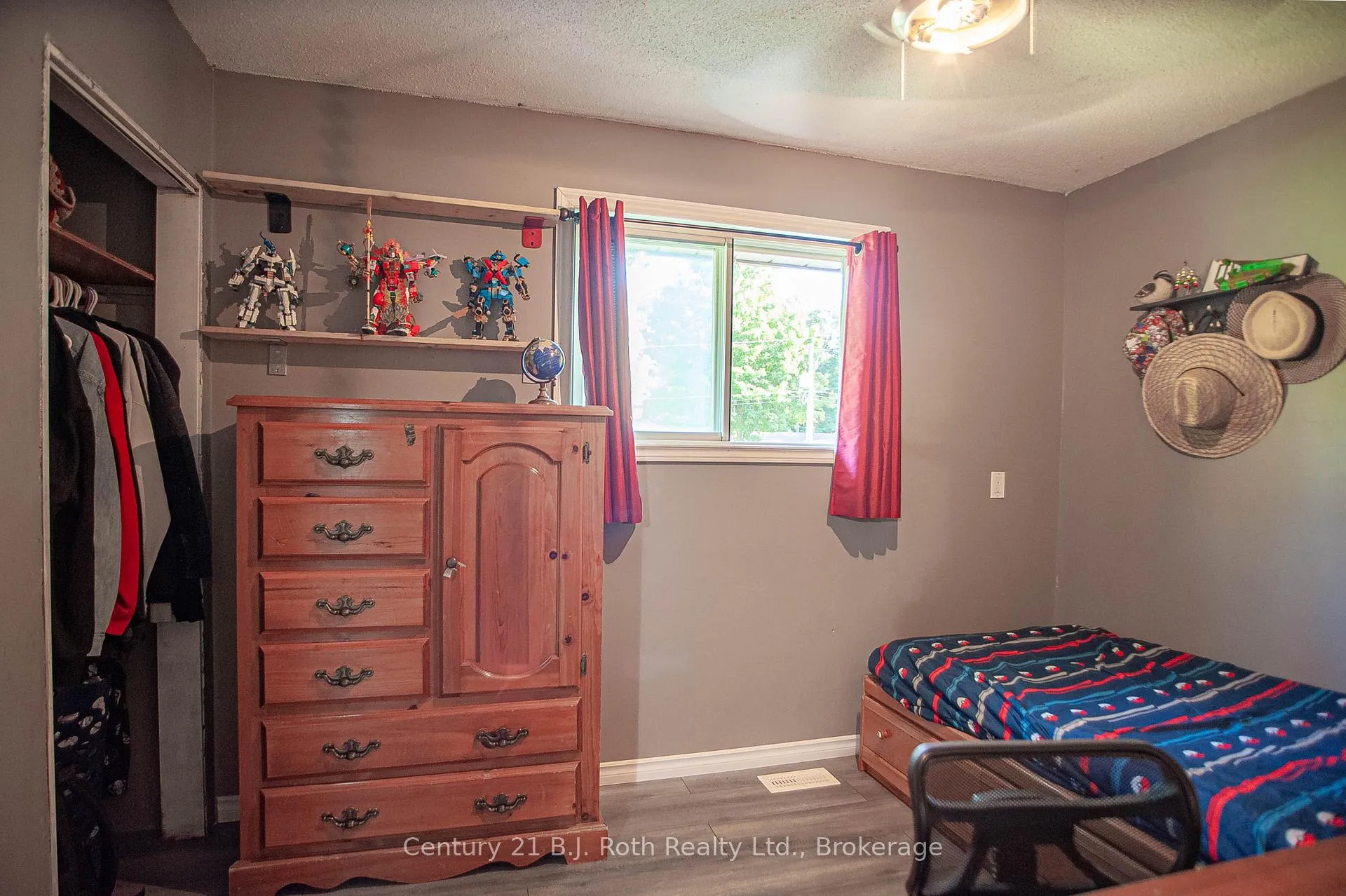 Photo 9 of 18 Mundy Avenue, Tiny, Rural Tiny — HOMEH