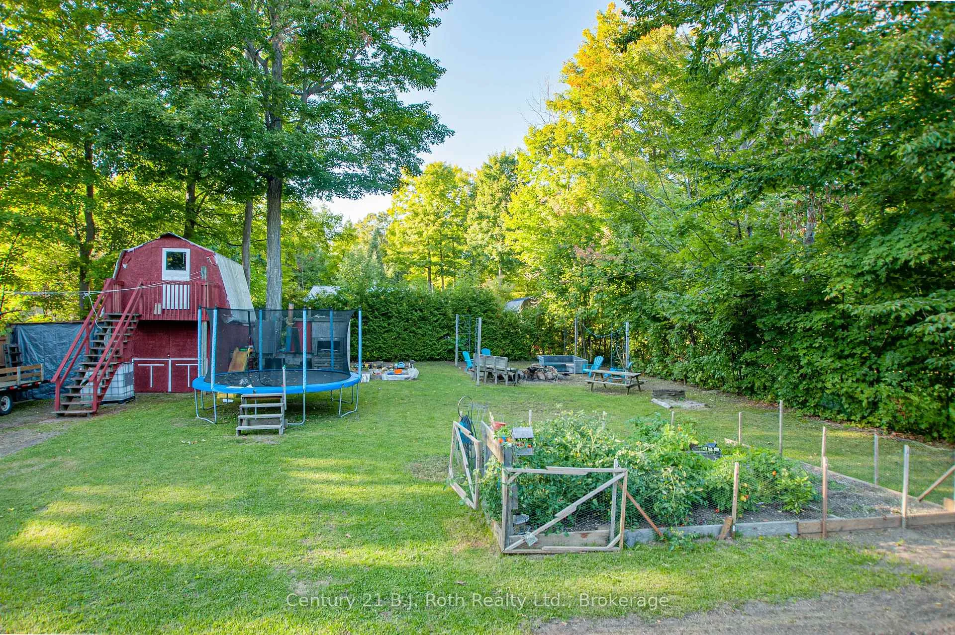 Photo 17 of 18 Mundy Avenue, Tiny, Rural Tiny — HOMEH