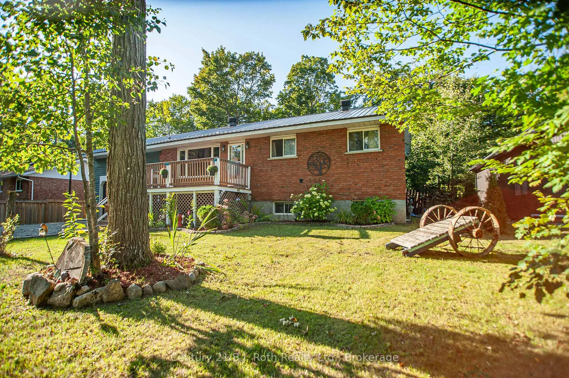 Photo 20 of 18 Mundy Avenue, Tiny, Rural Tiny — HOMEH