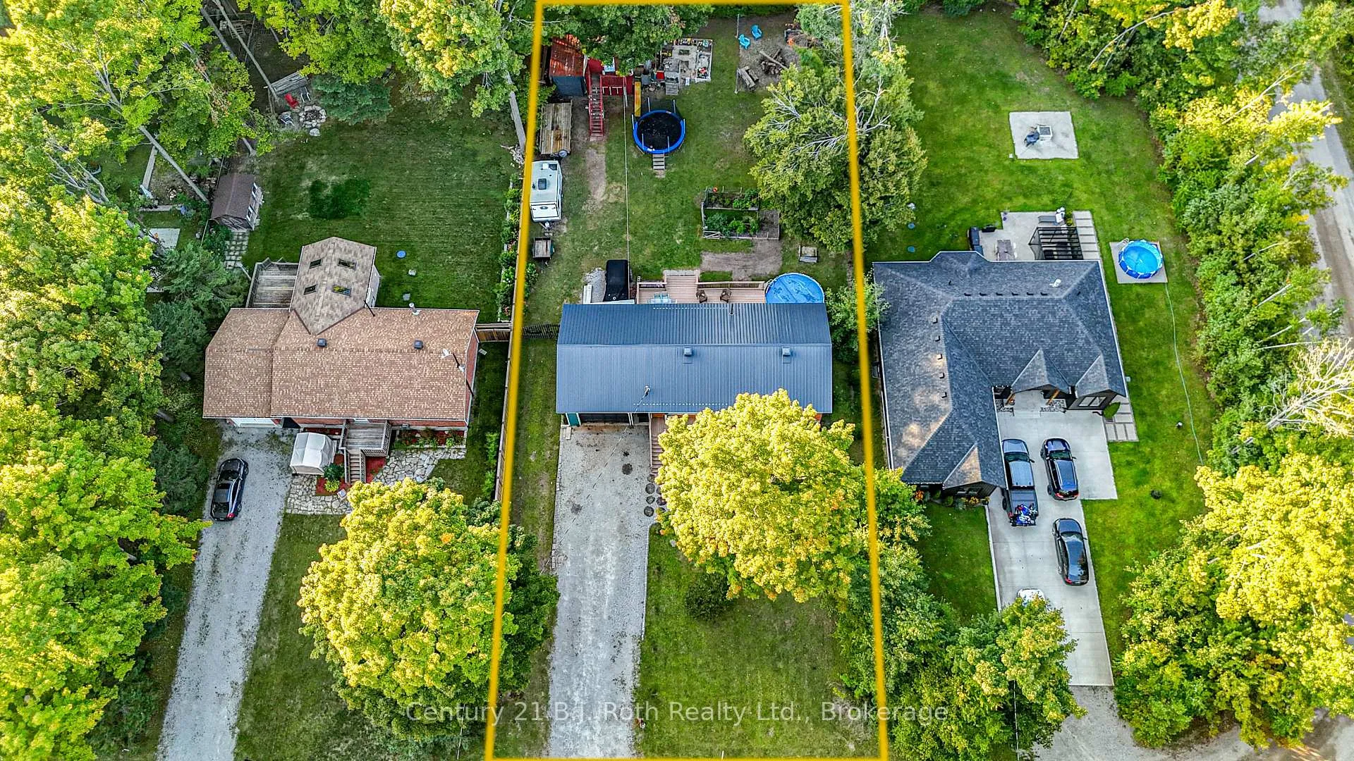Photo 21 of 18 Mundy Avenue, Tiny, Rural Tiny — HOMEH