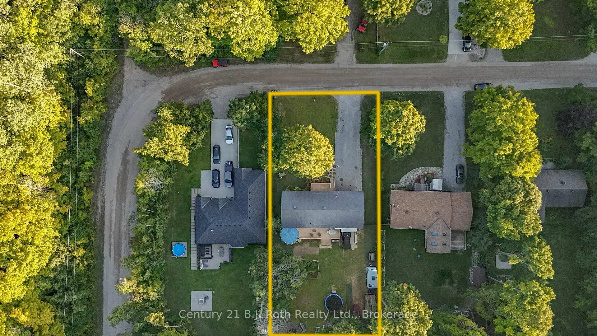Photo 22 of 18 Mundy Avenue, Tiny, Rural Tiny — HOMEH