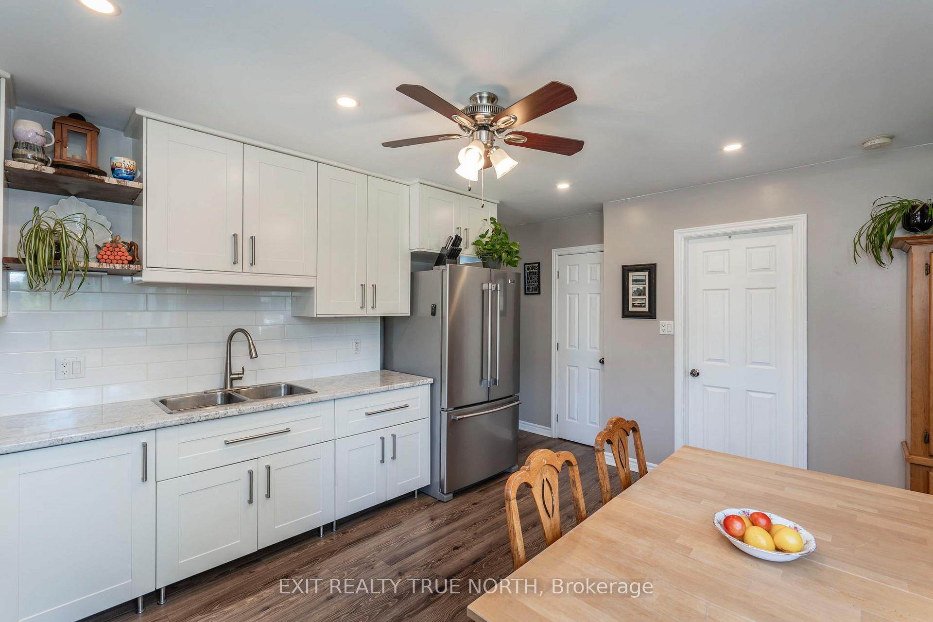 Photo 9 of 8254 93 Highway, Tiny, Wyebridge — HOMEH