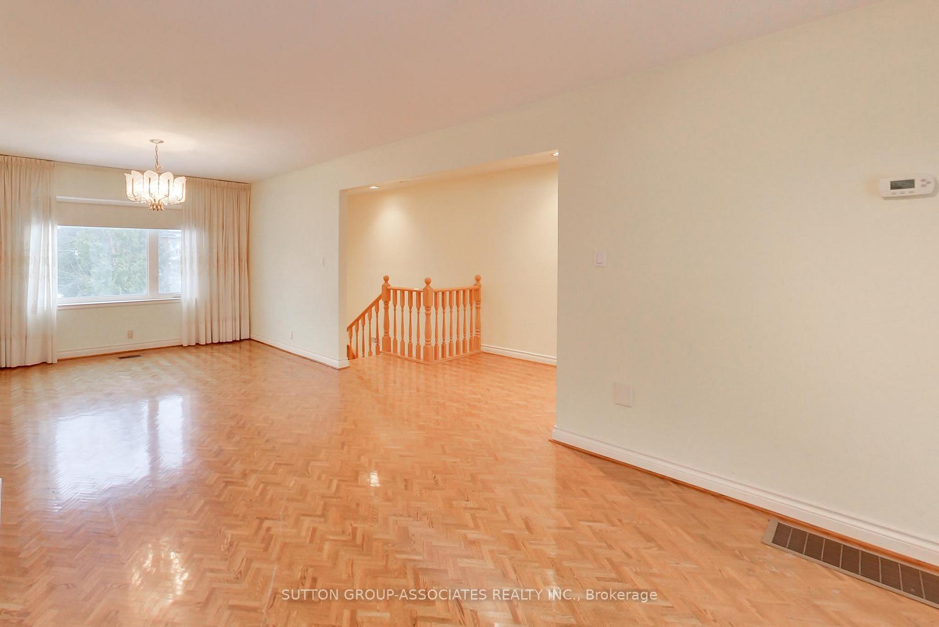 Photo 24 of 1 Burlington Crescent, Toronto, Wychwood — HOMEH