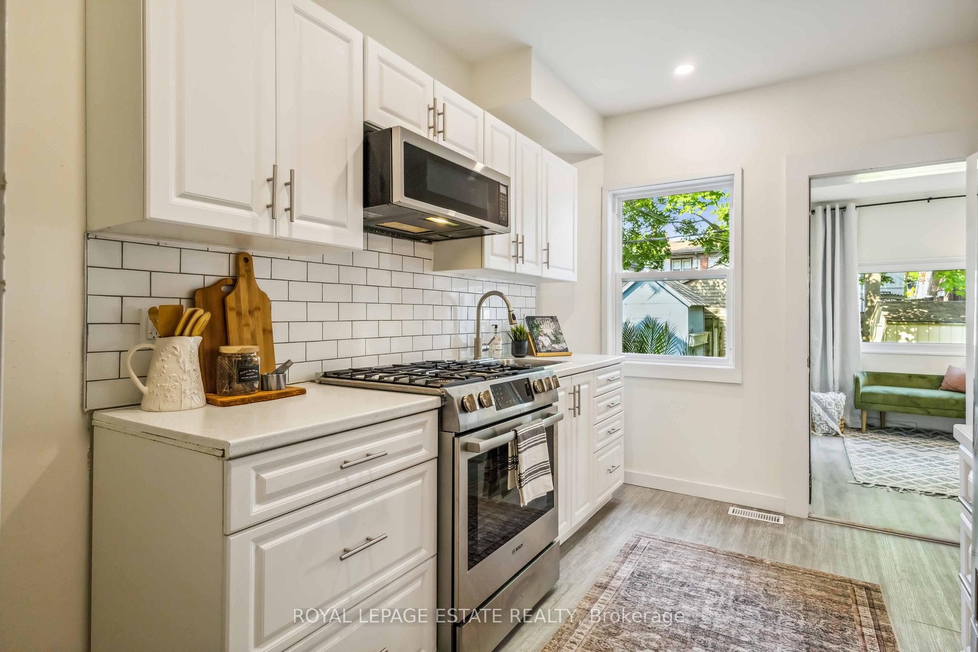Photo 12 of 166 Bingham Avenue, Toronto, East End-Danforth — HOMEH