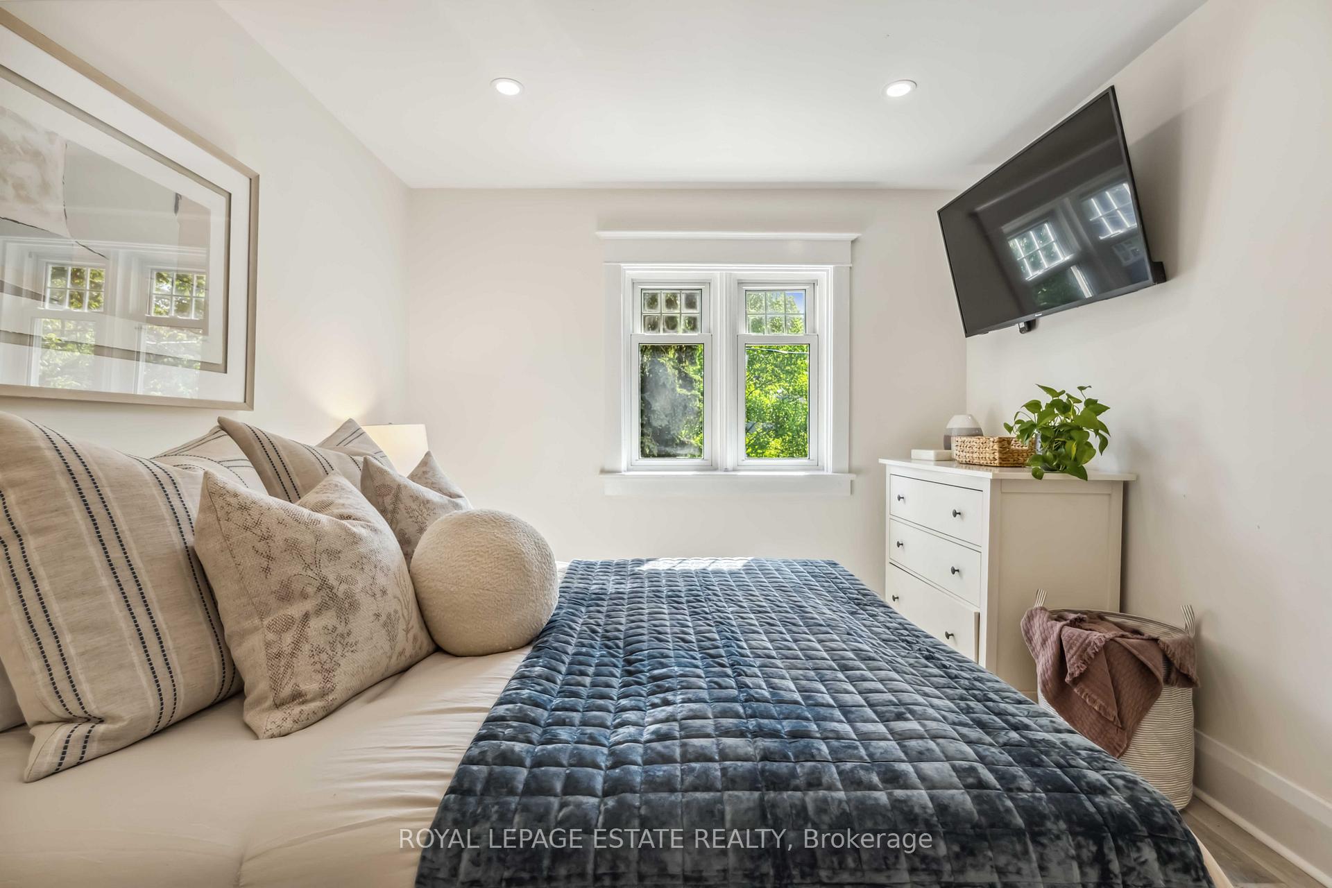 Photo 19 of 166 Bingham Avenue, Toronto, East End-Danforth — HOMEH