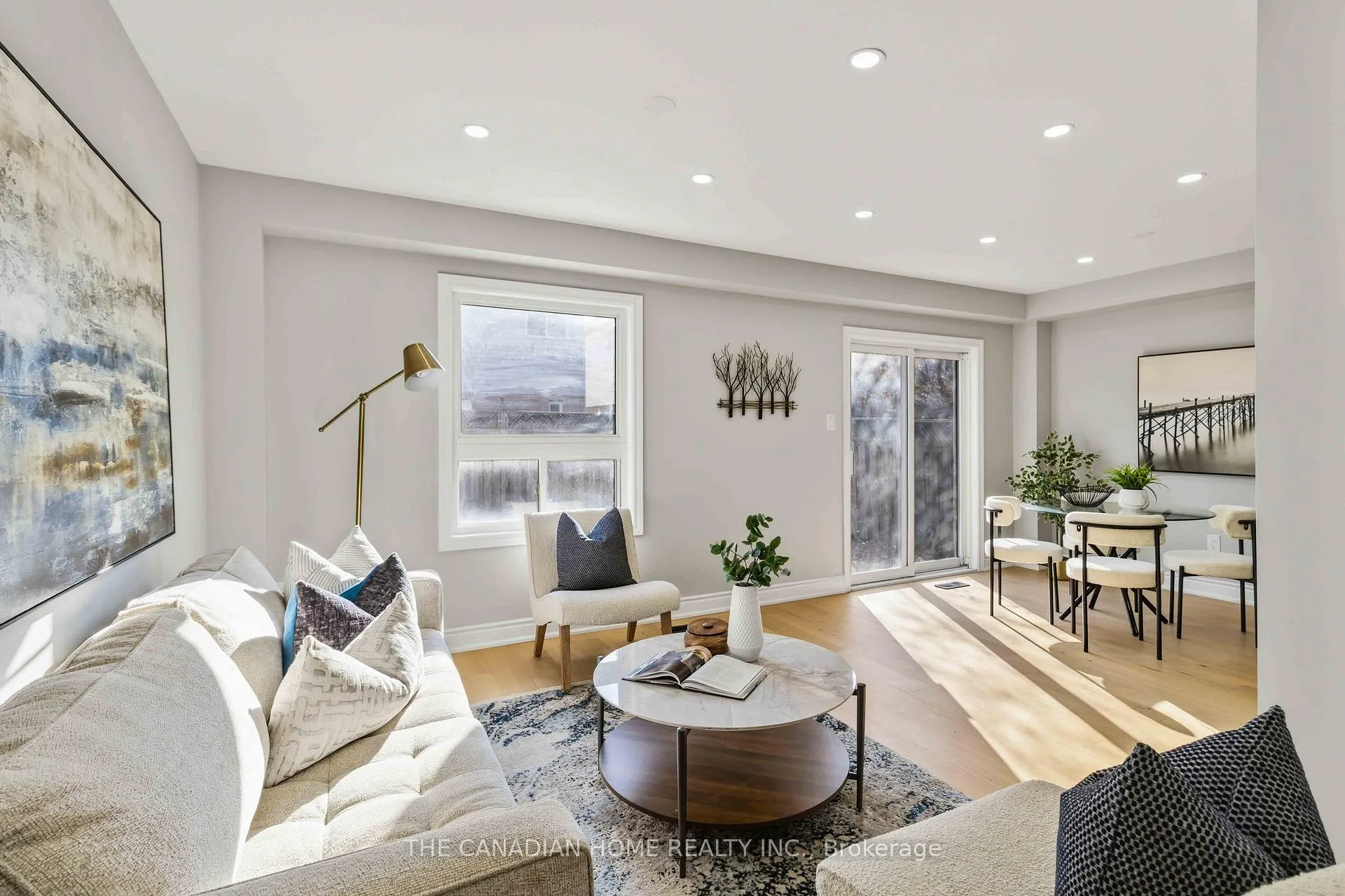 Photo 5 of 20 Ridgemore Crescent, Brampton, Fletcher's Meadow — HOMEH
