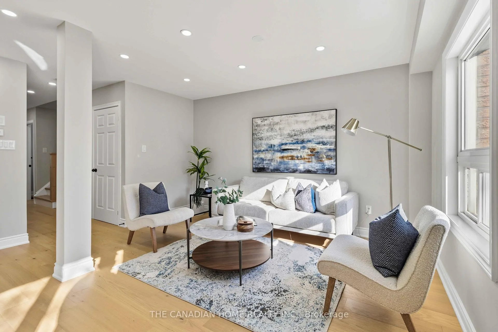 Photo 6 of 20 Ridgemore Crescent, Brampton, Fletcher's Meadow — HOMEH