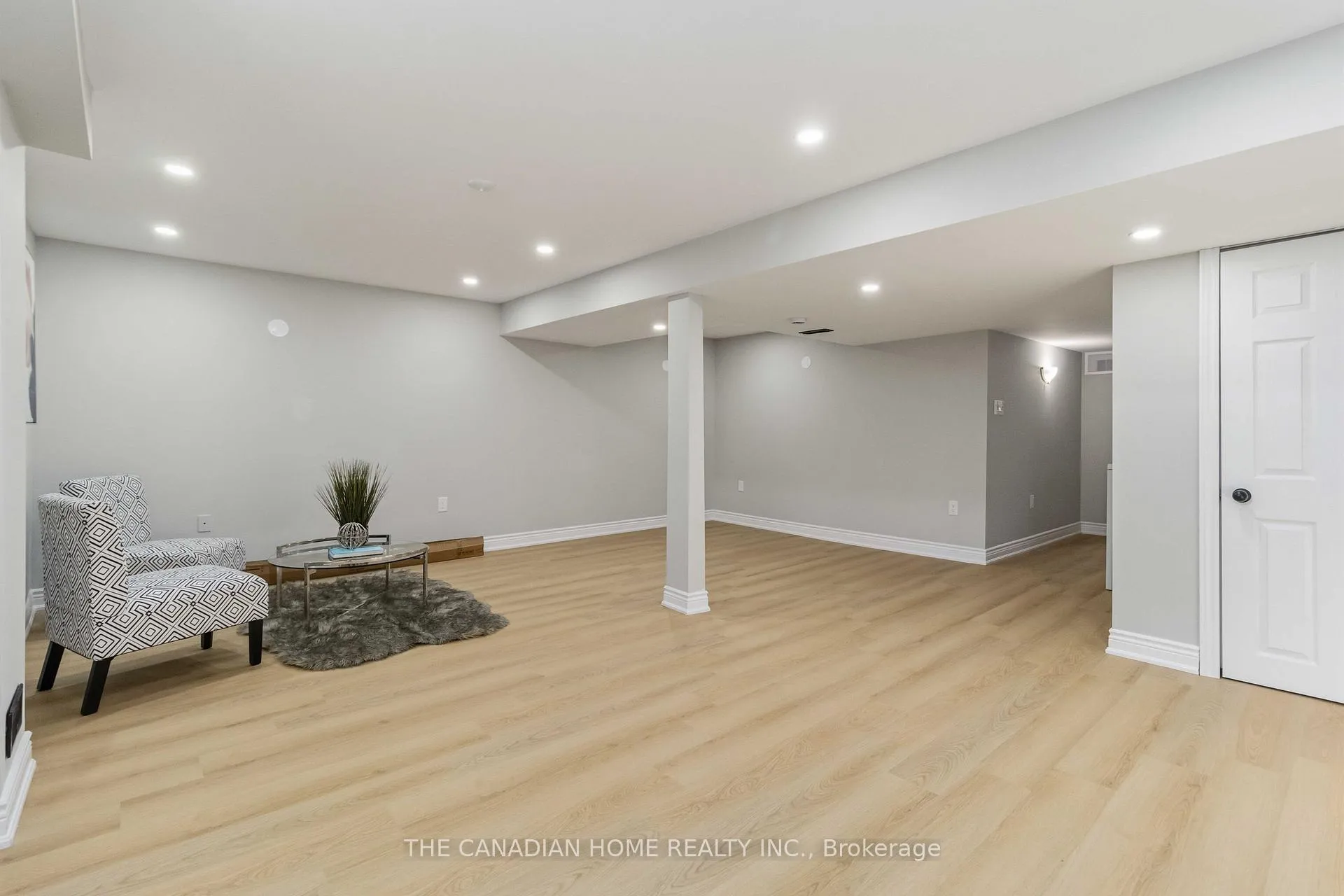 Photo 14 of 20 Ridgemore Crescent, Brampton, Fletcher's Meadow — HOMEH