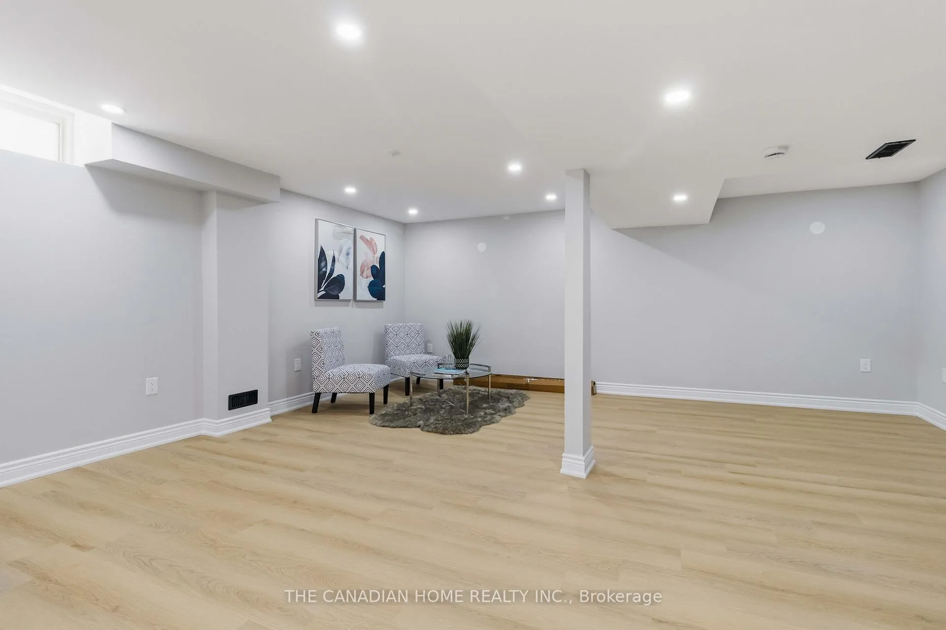 Photo 16 of 20 Ridgemore Crescent, Brampton, Fletcher's Meadow — HOMEH