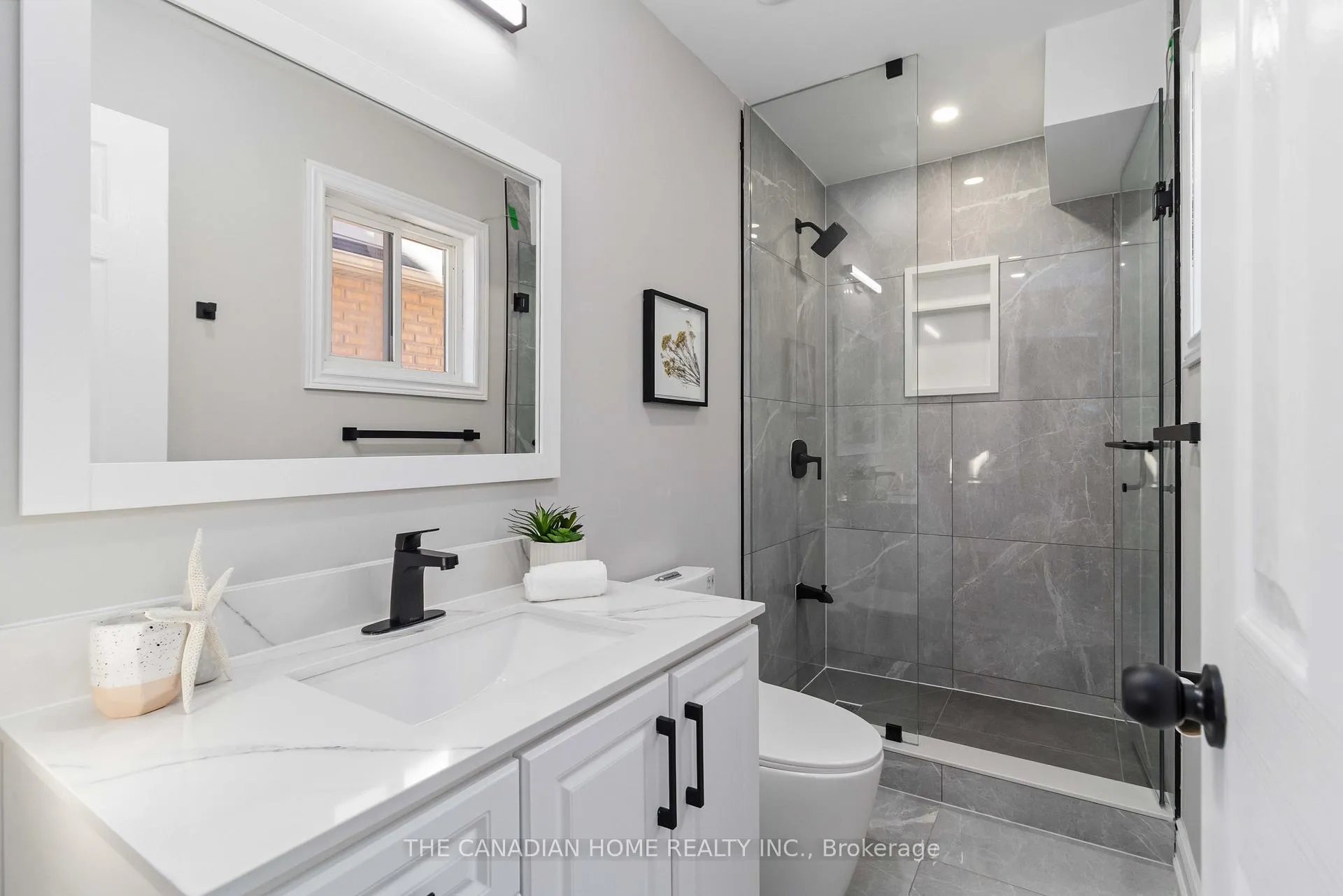 Photo 25 of 20 Ridgemore Crescent, Brampton, Fletcher's Meadow — HOMEH