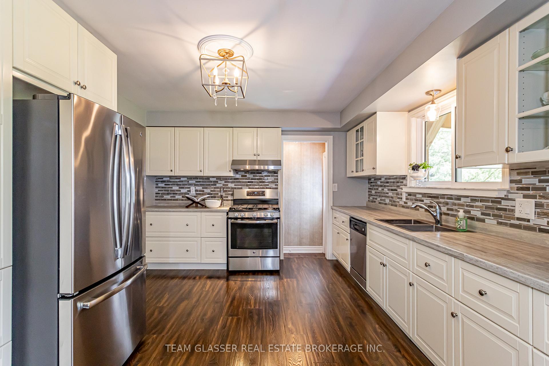 Photo 5 of 8107 Olde Drive, Strathroy-Caradoc, Rural Strathroy-Caradoc — HOMEH
