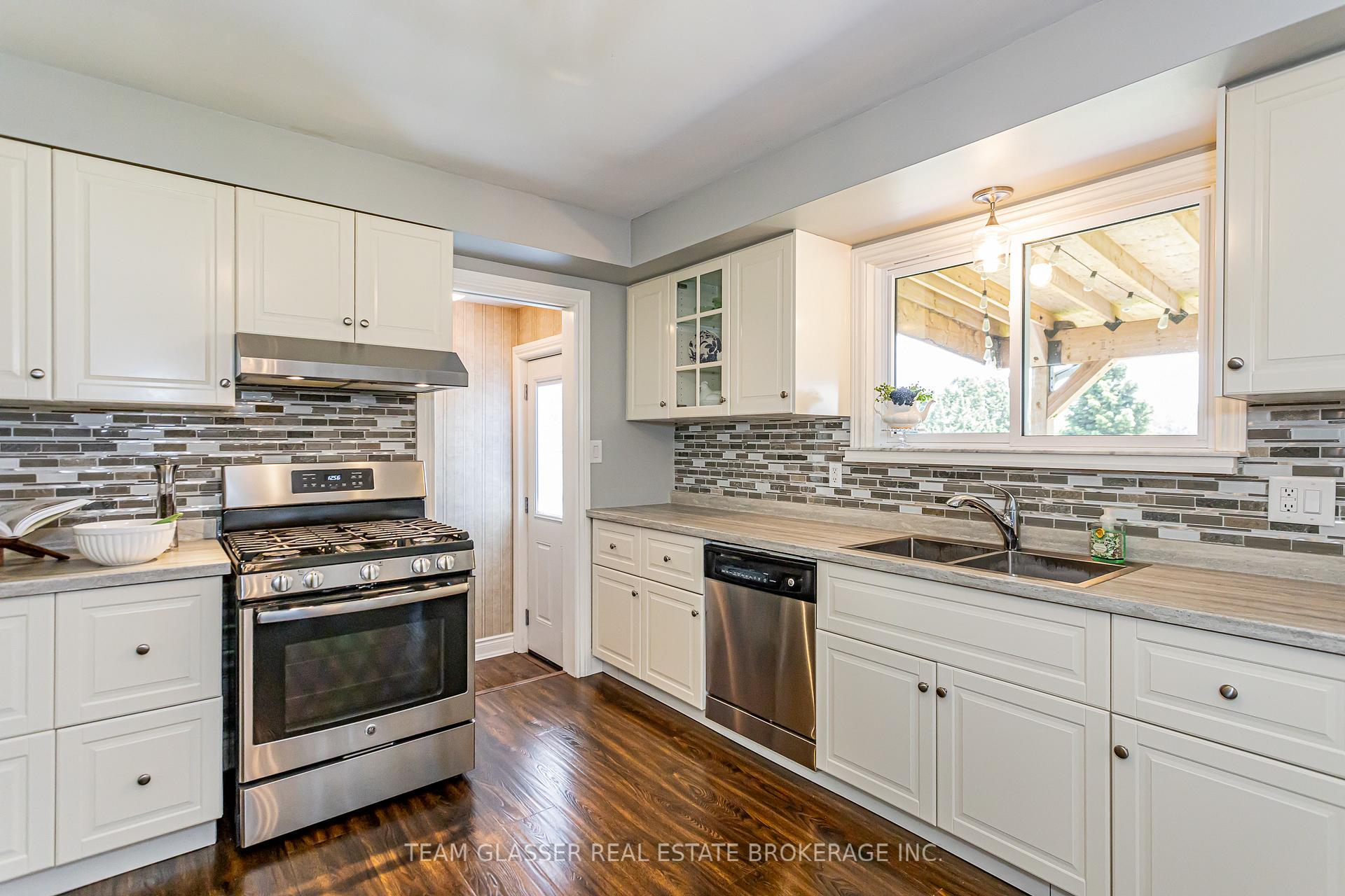 Photo 8 of 8107 Olde Drive, Strathroy-Caradoc, Rural Strathroy-Caradoc — HOMEH