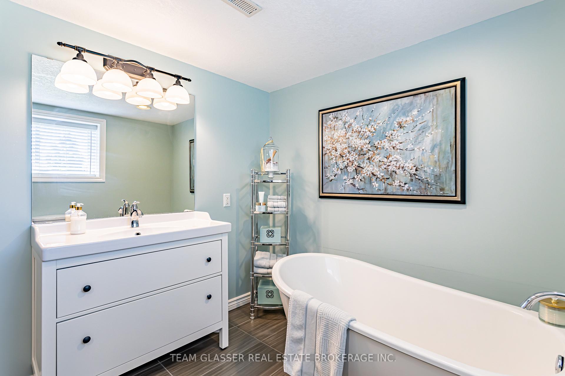 Photo 19 of 8107 Olde Drive, Strathroy-Caradoc, Rural Strathroy-Caradoc — HOMEH