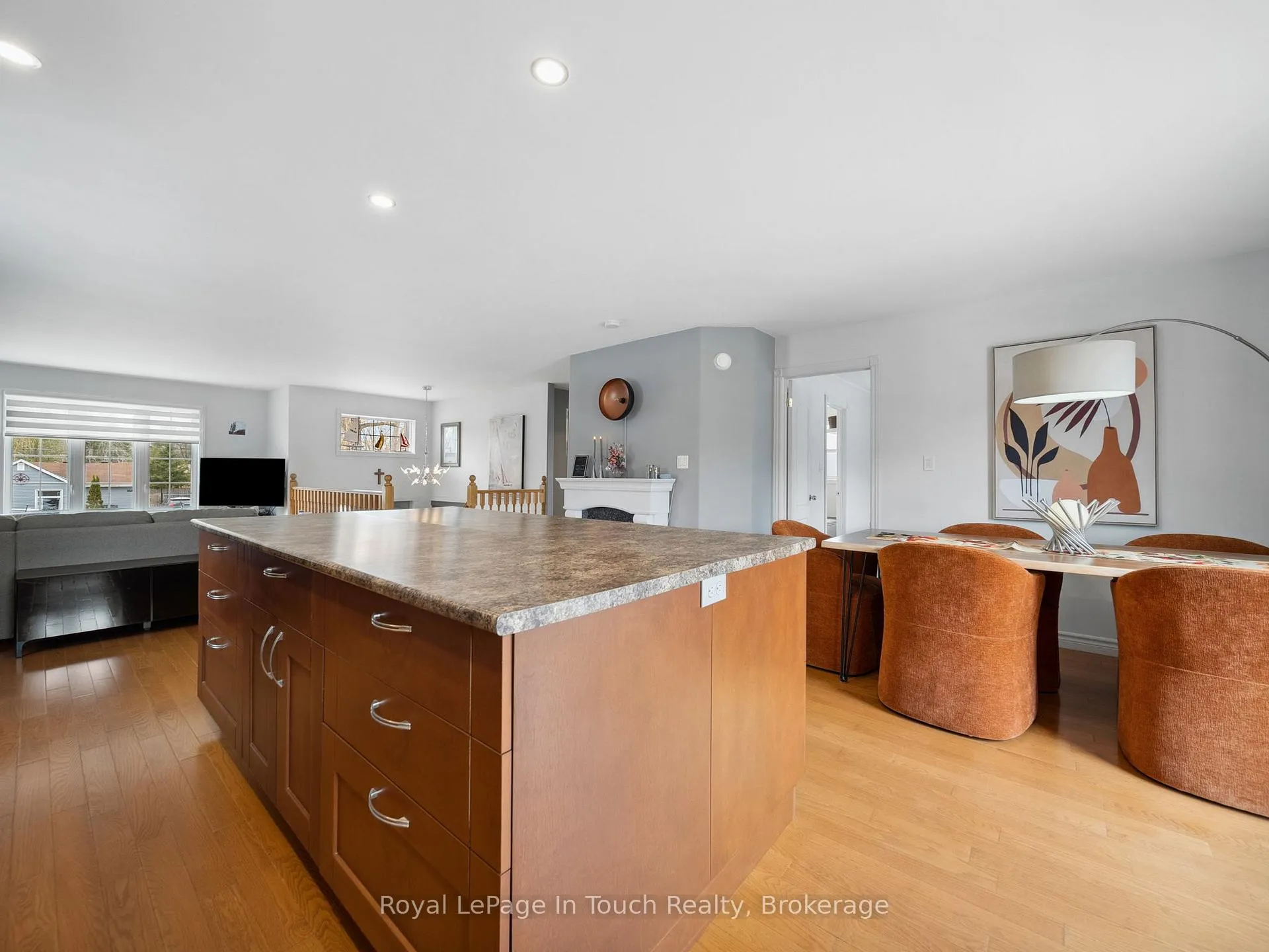 Photo 10 of 29 Duffy Drive, Tay, Rural Tay — HOMEH