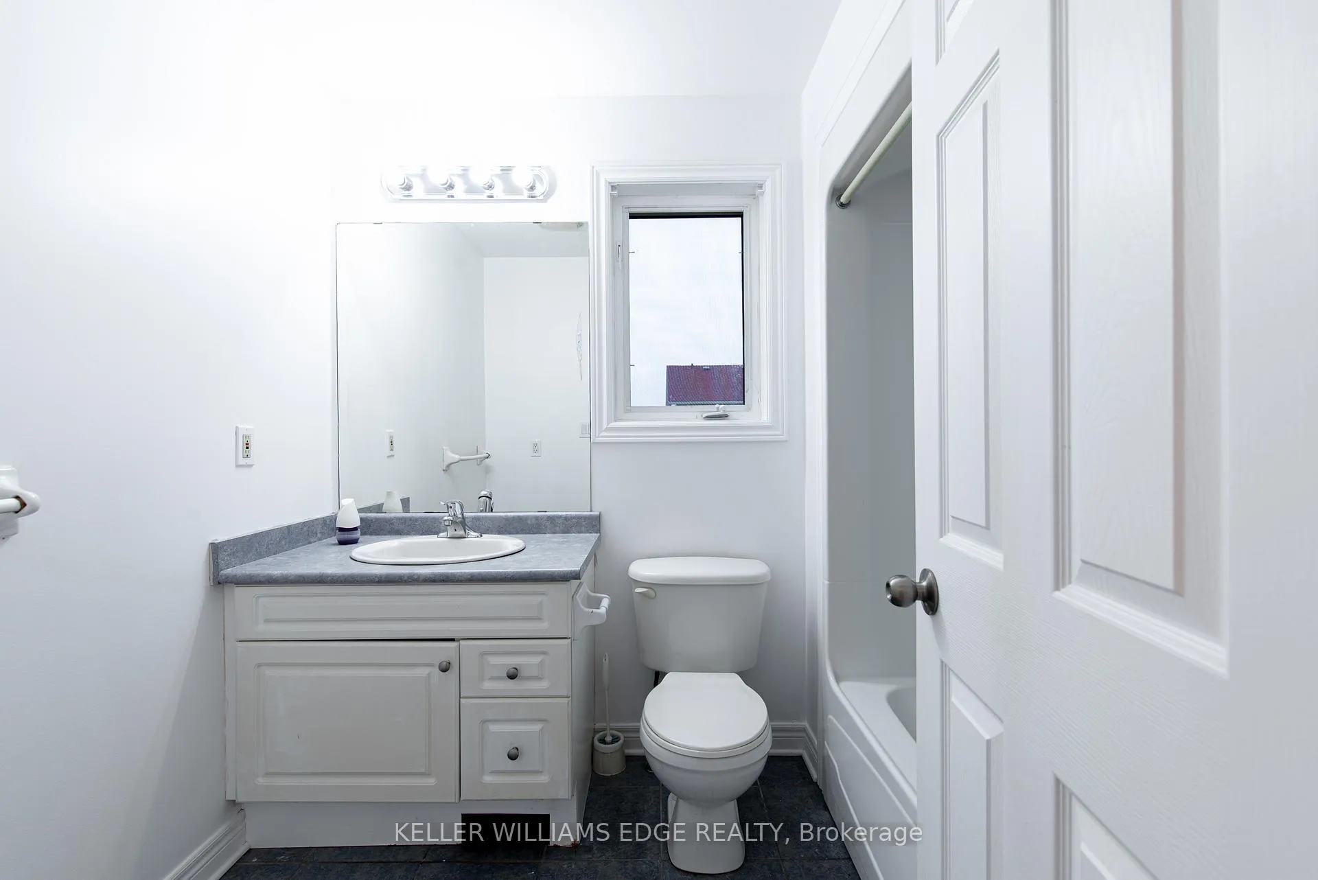 Photo 20 of Unit Room 3, 119 Summers Drive, Thorold, Confederation Heights — HOMEH