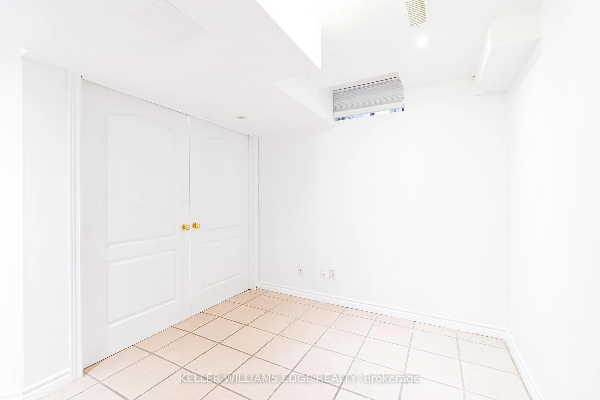 Photo 24 of Unit Room 3, 119 Summers Drive, Thorold, Confederation Heights — HOMEH