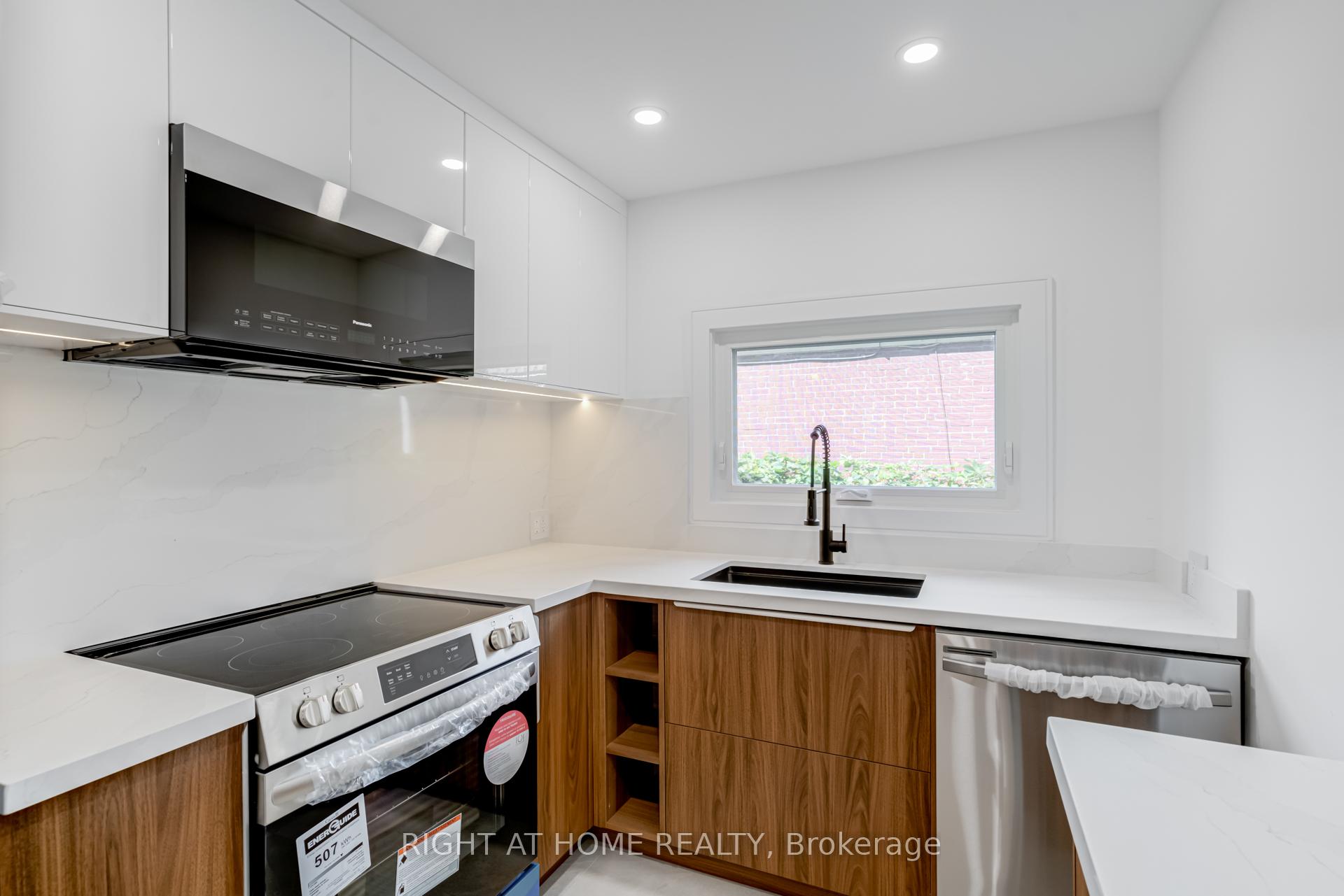 Photo 22 of 714 Palmerston Avenue, Toronto, The Annex — HOMEH