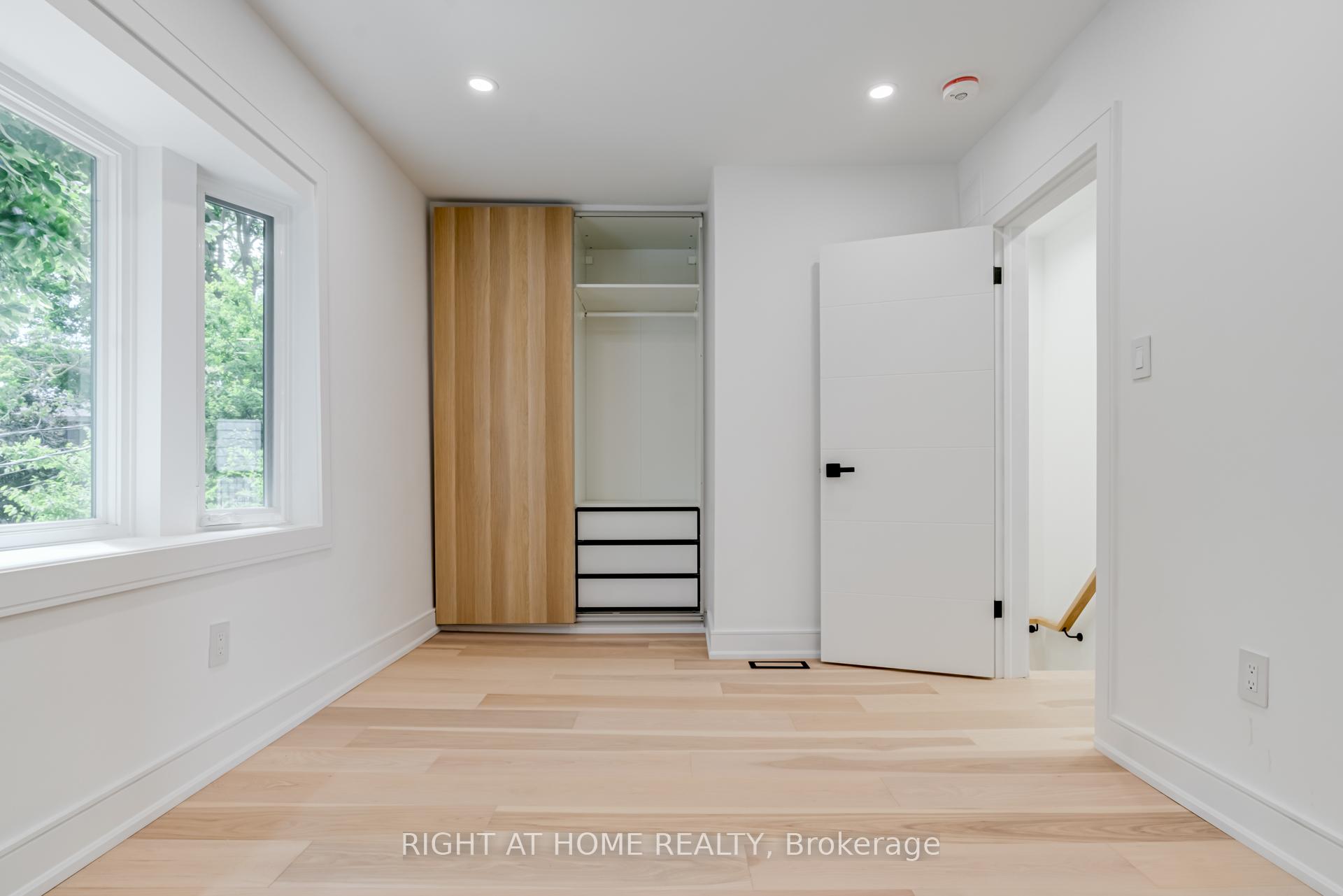 Photo 8 of 714 Palmerston Avenue, Toronto, The Annex — HOMEH